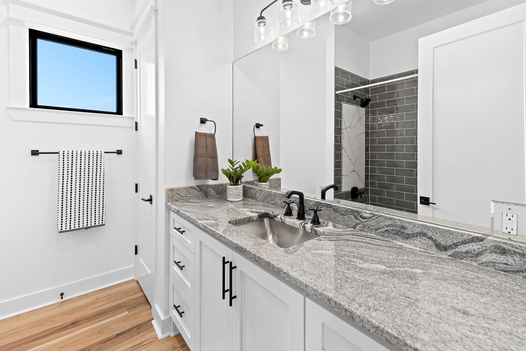 5925 County Road 236 Rd, Liberty Hill, TX 78642