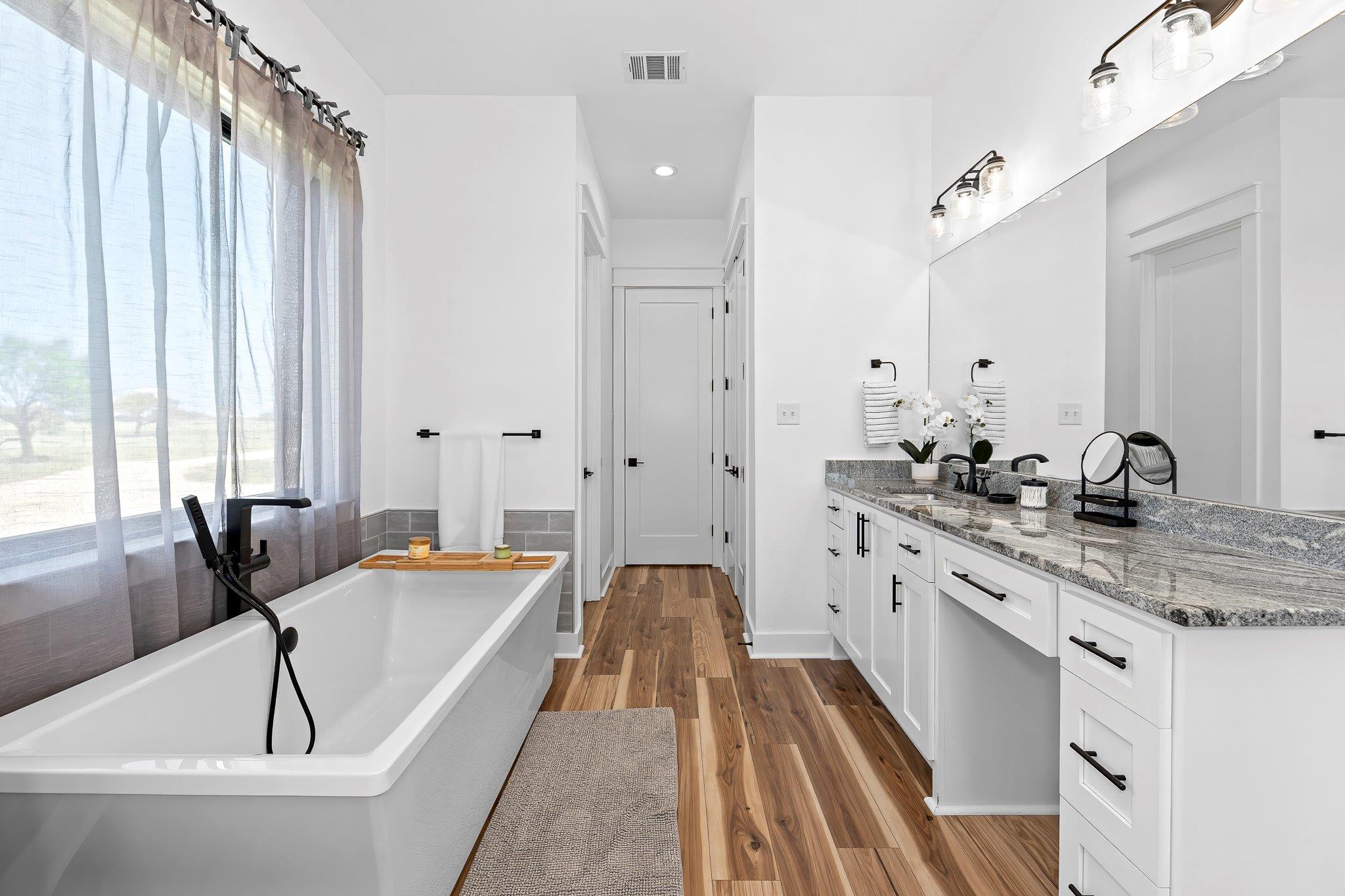 5925 County Road 236 Rd, Liberty Hill, TX 78642