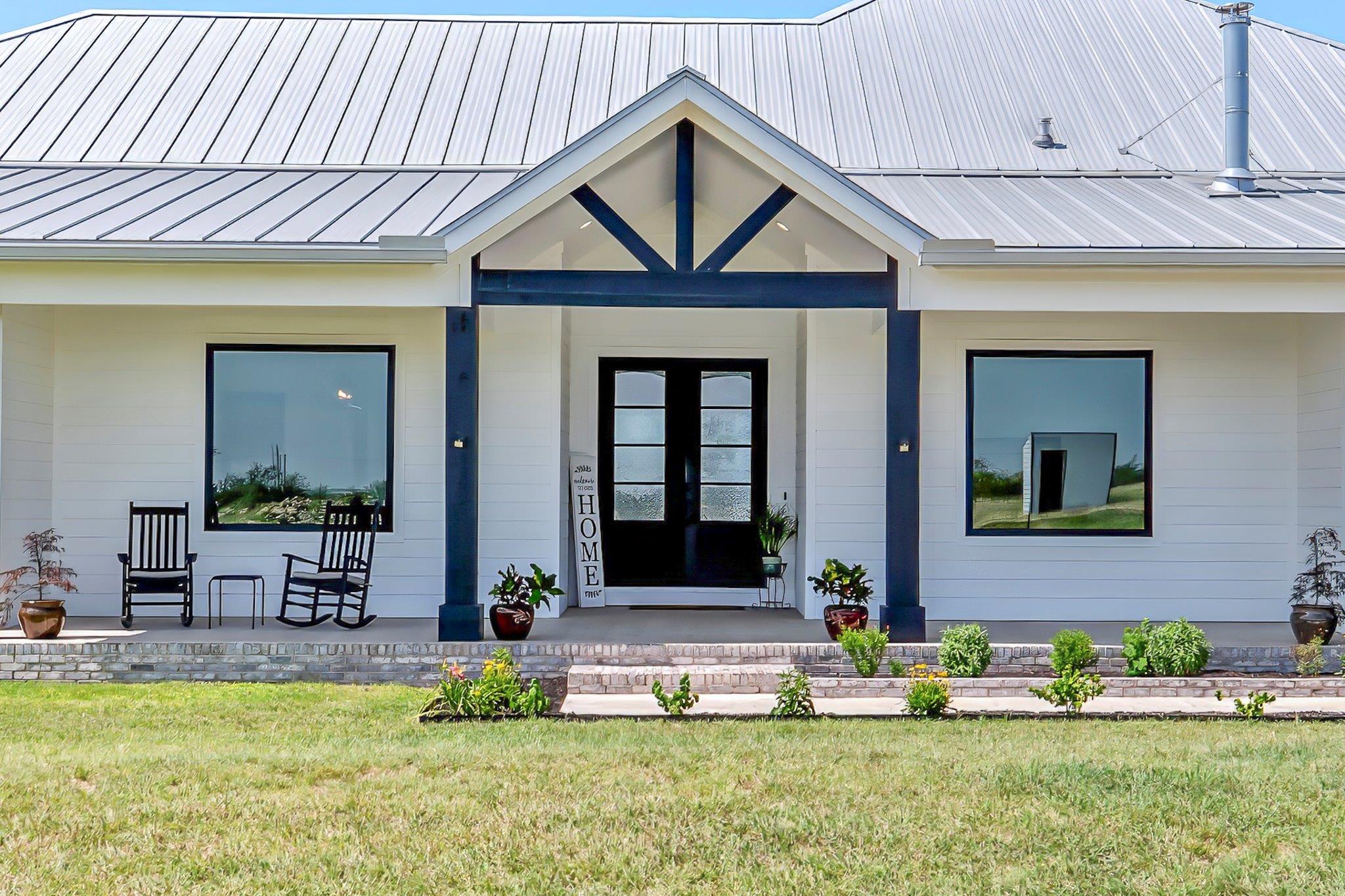 5925 County Road 236 Rd, Liberty Hill, TX 78642