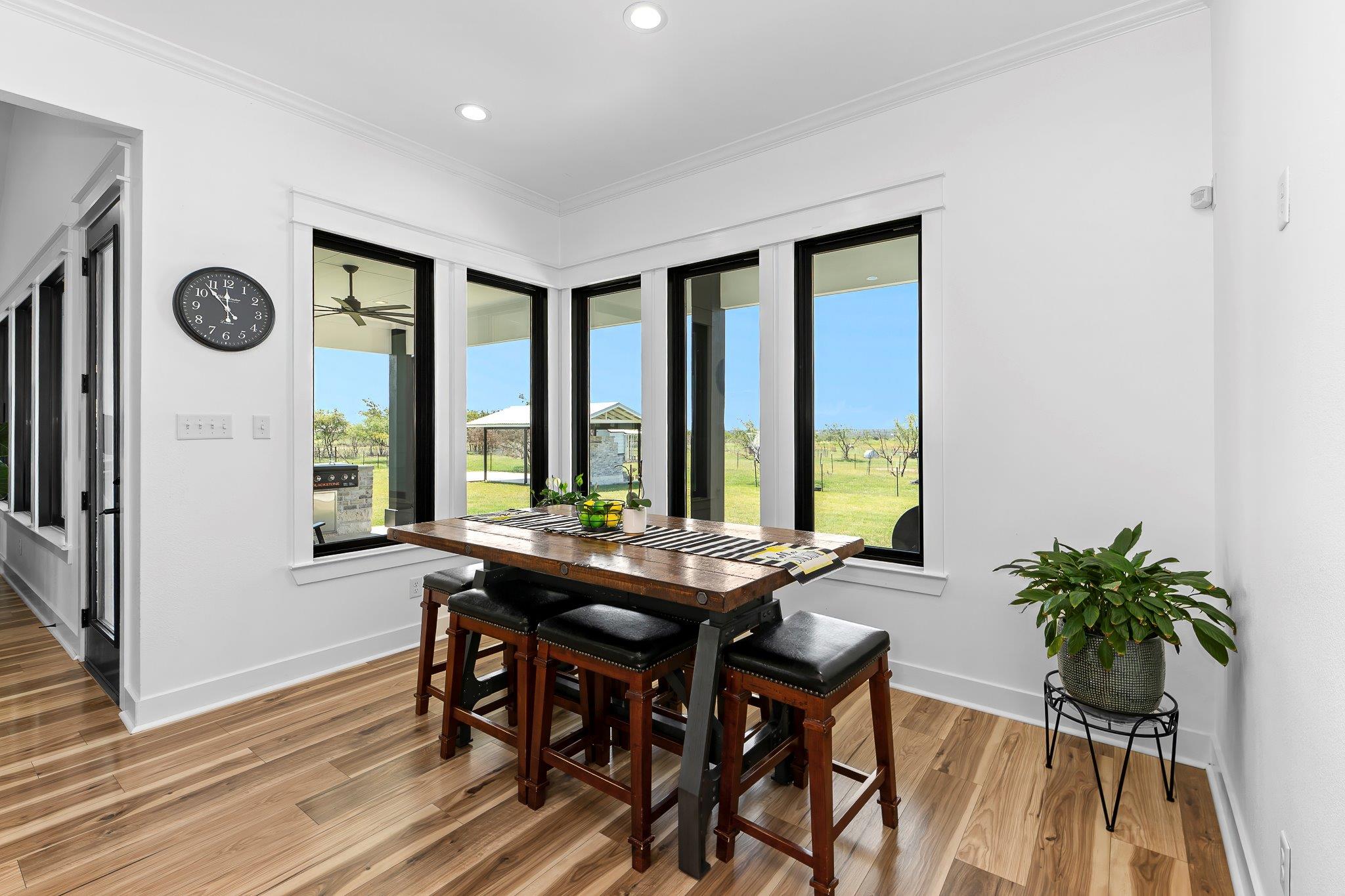 5925 County Road 236 Rd, Liberty Hill, TX 78642