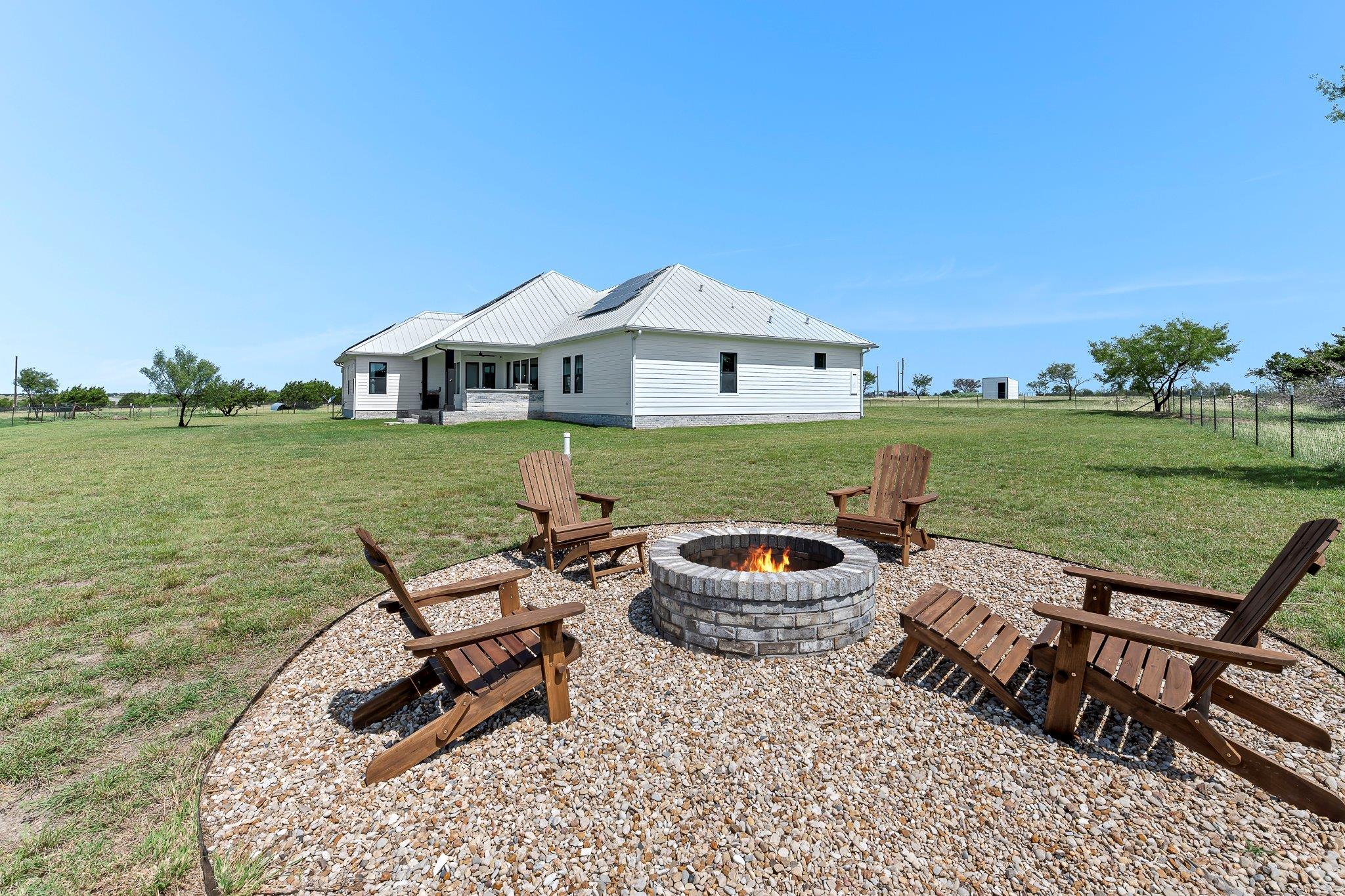 5925 County Road 236 Rd, Liberty Hill, TX 78642