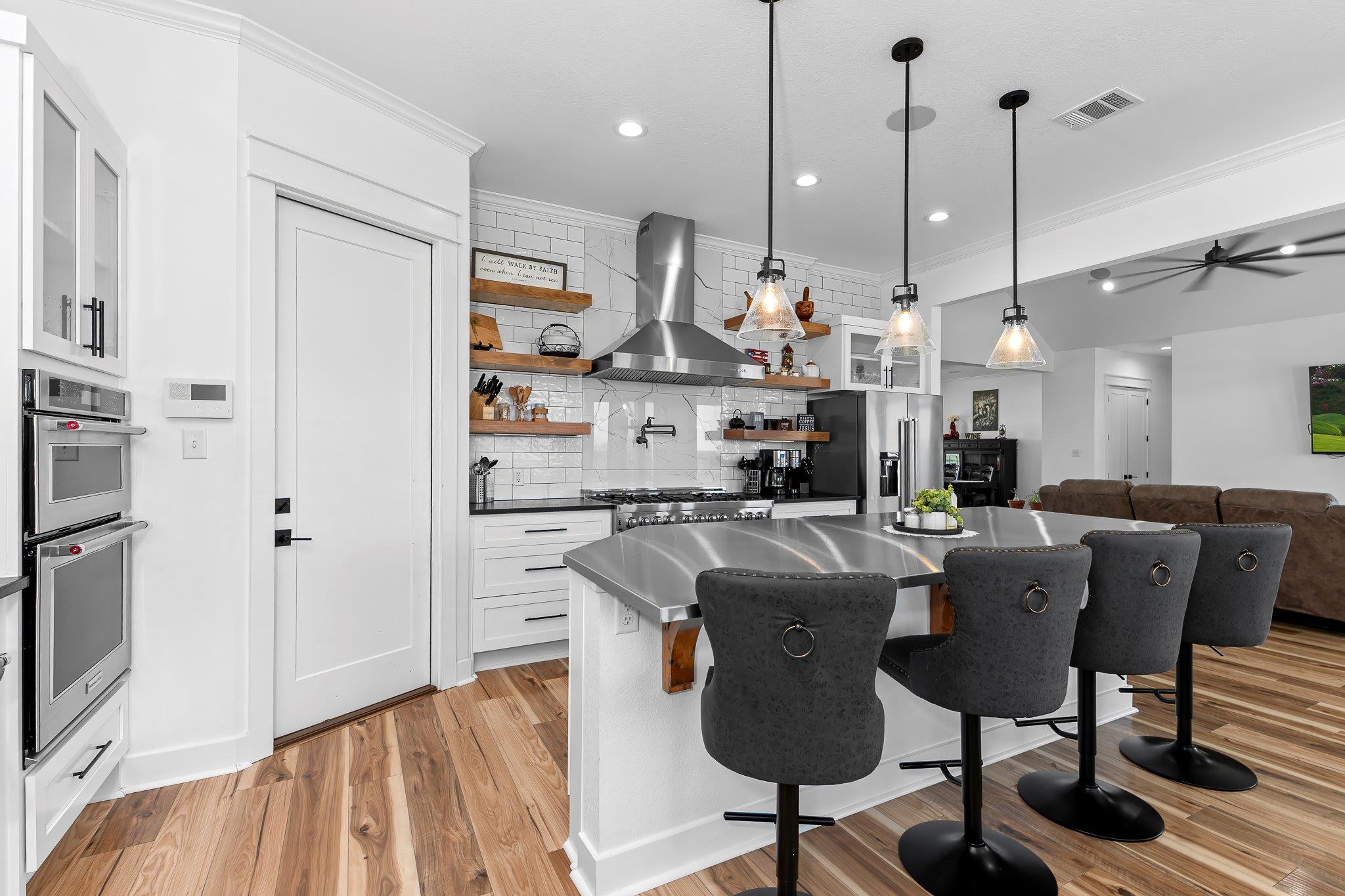 5925 County Road 236 Rd, Liberty Hill, TX 78642