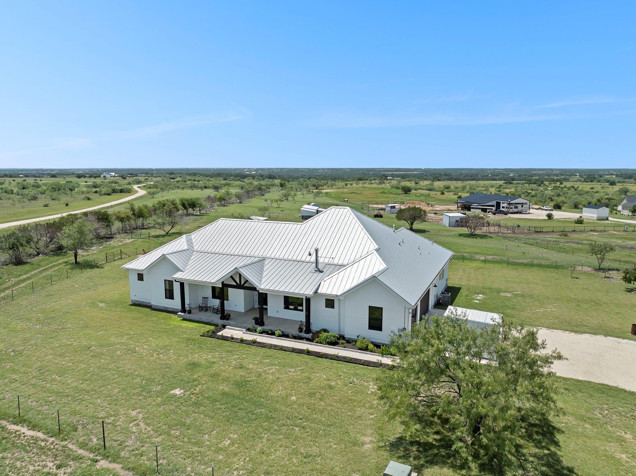 5925 County Road 236 Rd, Liberty Hill, TX 78642