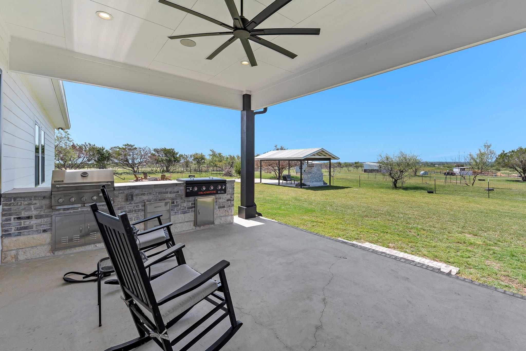 5925 County Road 236 Rd, Liberty Hill, TX 78642