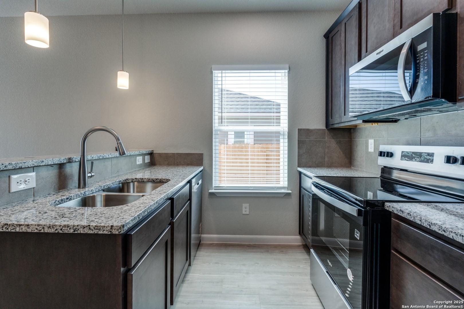 602-604 Hudson St, Seguin, TX 78155