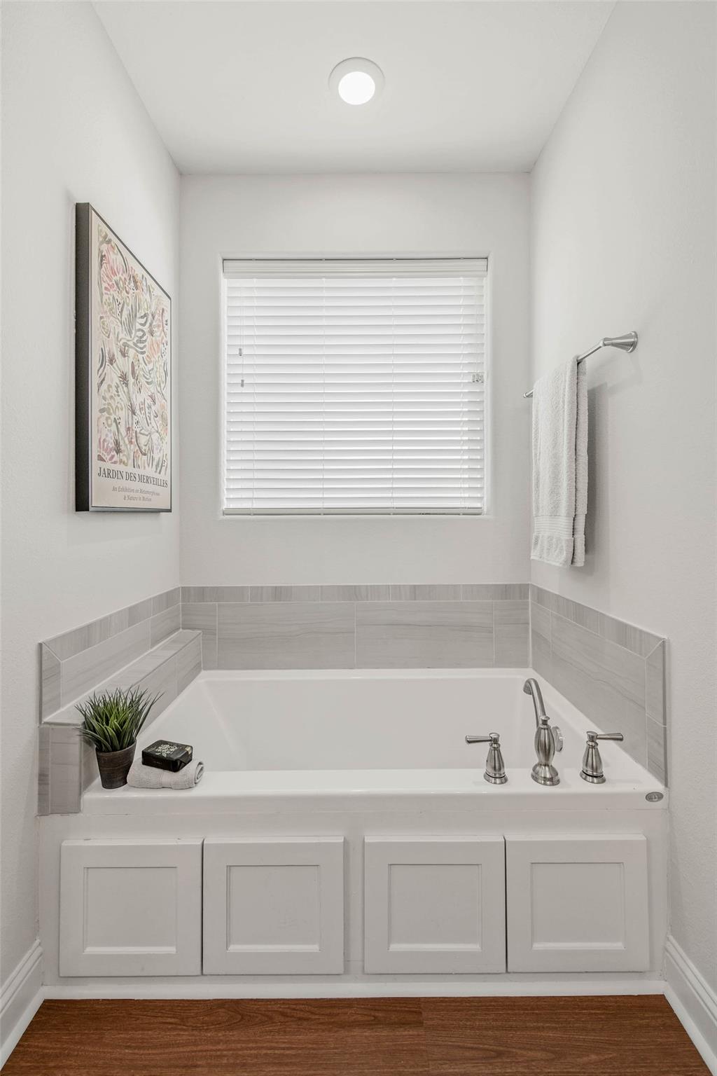 9868 Albert Dr, Iola, TX 77861