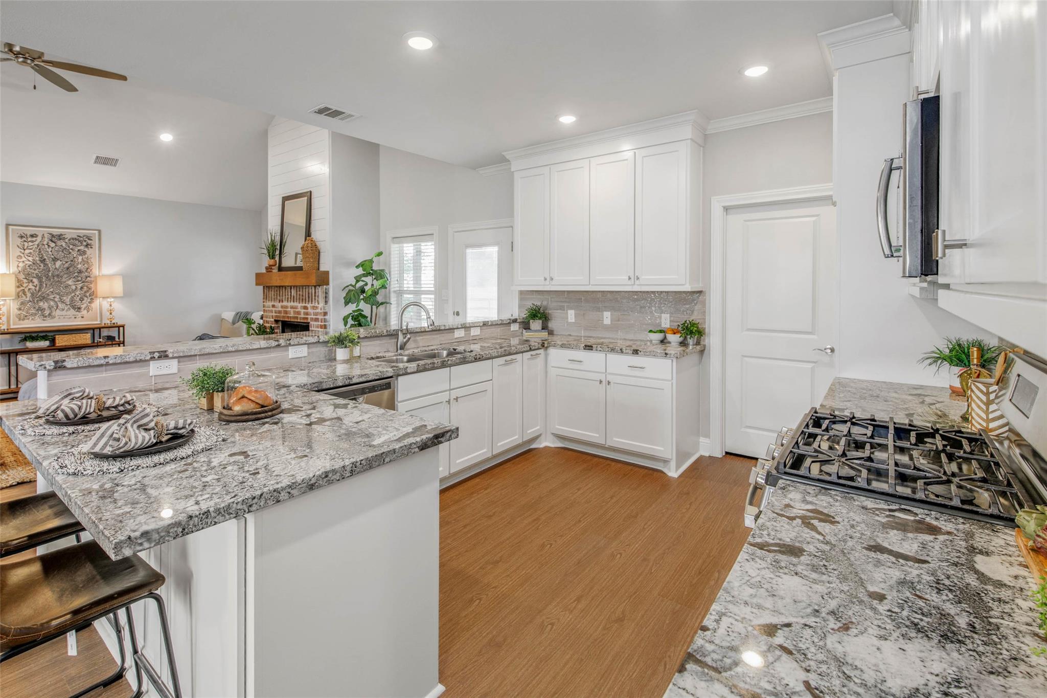 9868 Albert Dr, Iola, TX 77861