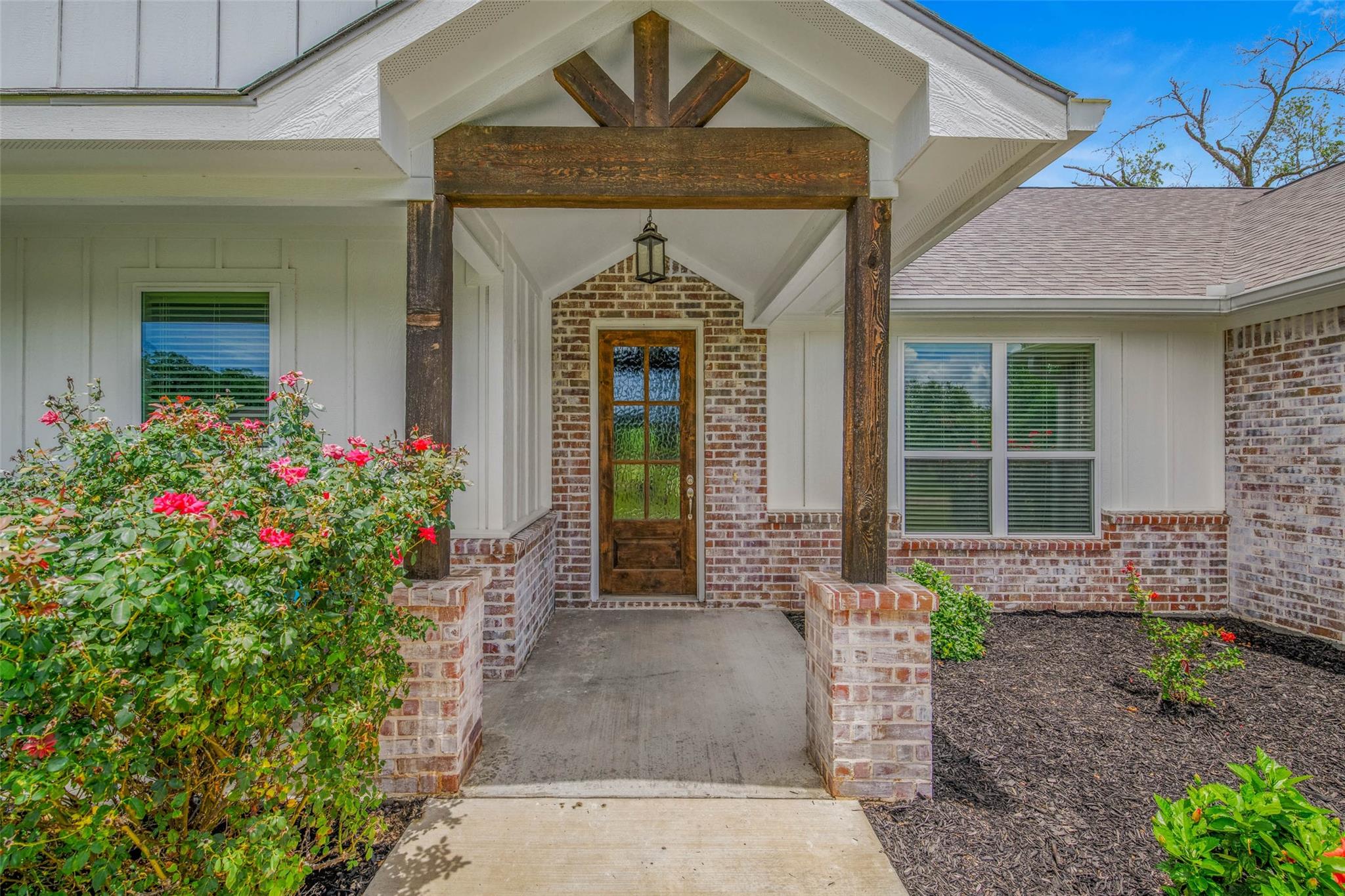 9868 Albert Dr, Iola, TX 77861