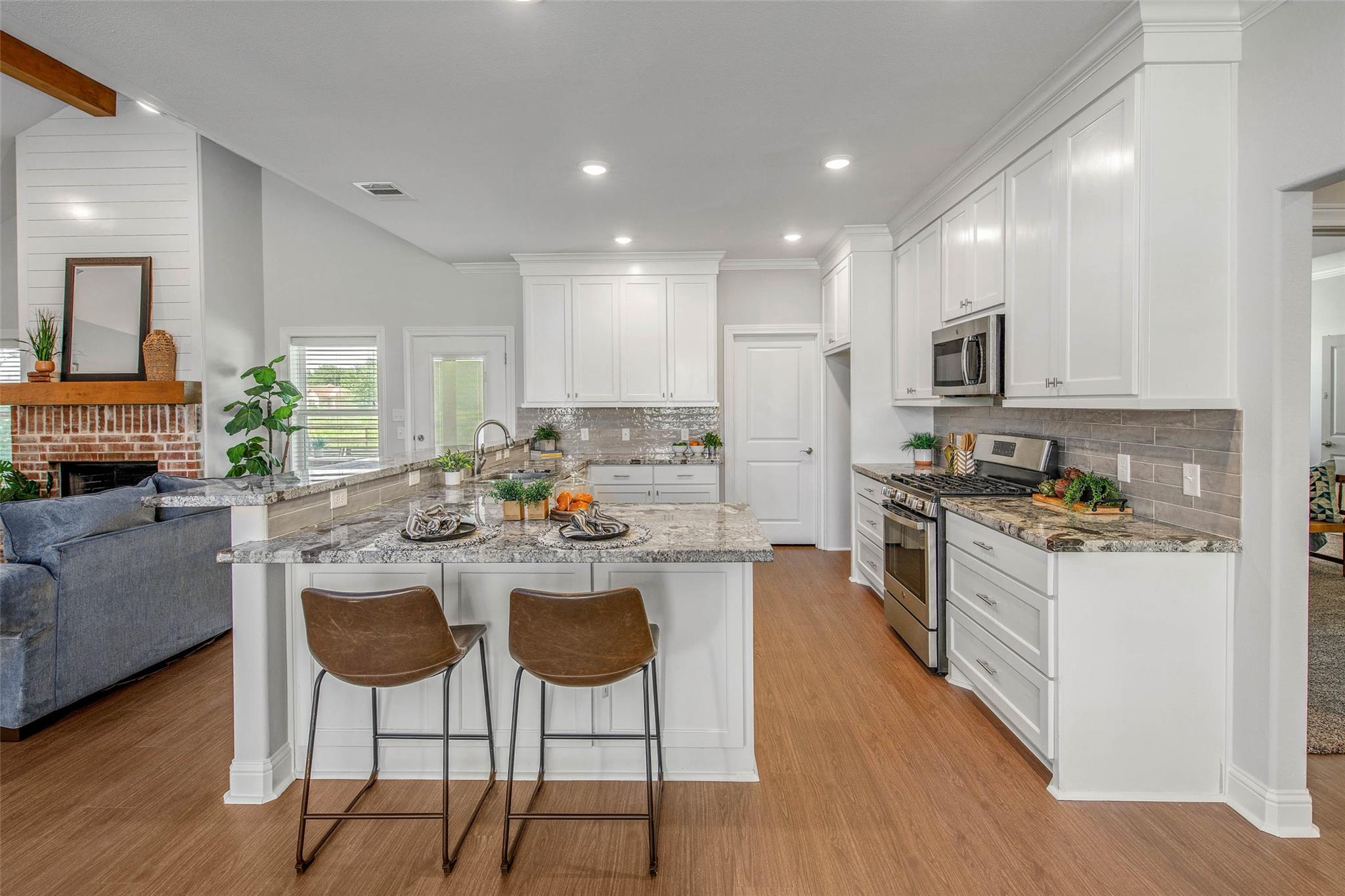 9868 Albert Dr, Iola, TX 77861