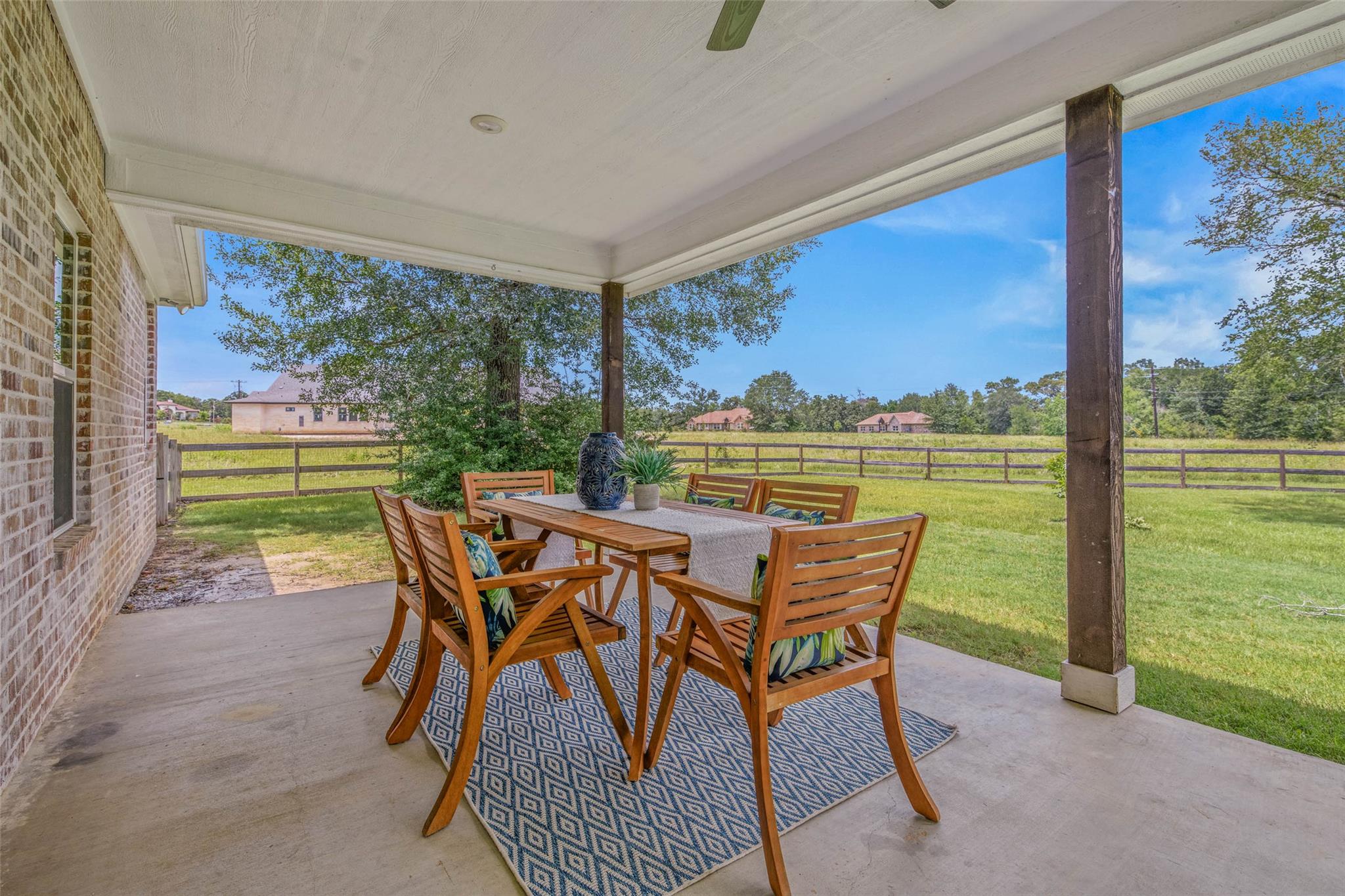 9868 Albert Dr, Iola, TX 77861