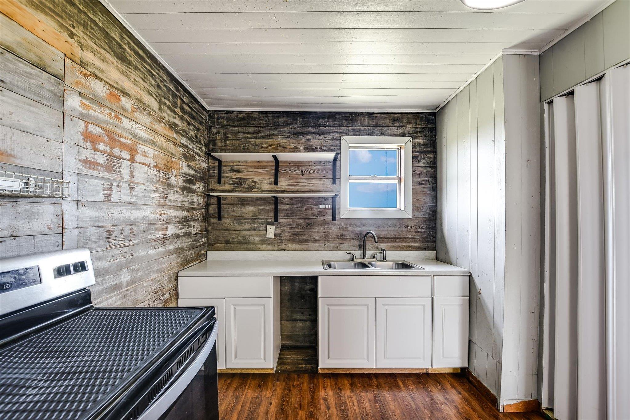 3707 Atkins Rd, Salado, TX 76571