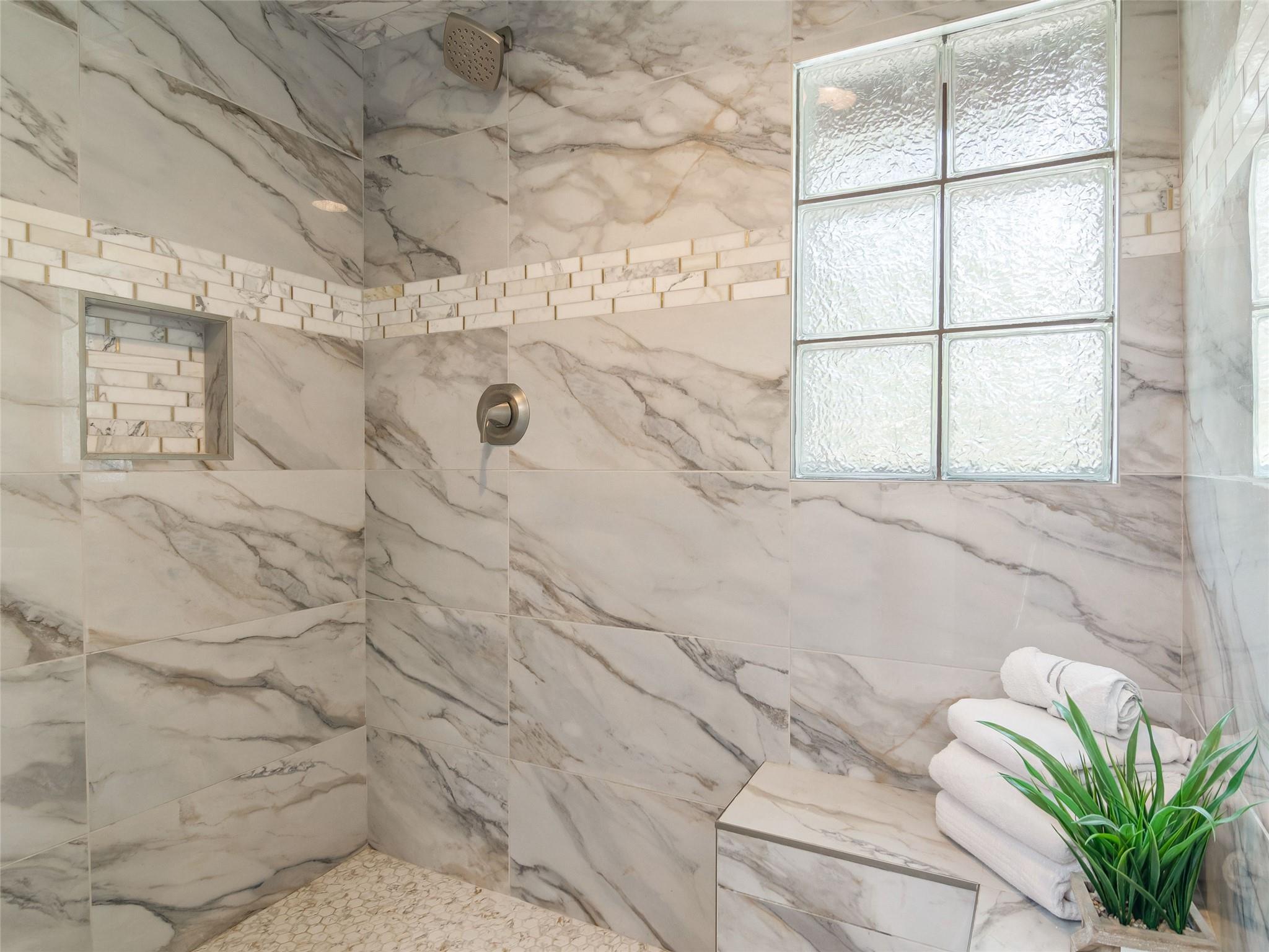 101 Hunters Glen Dr, San Marcos, TX 78666