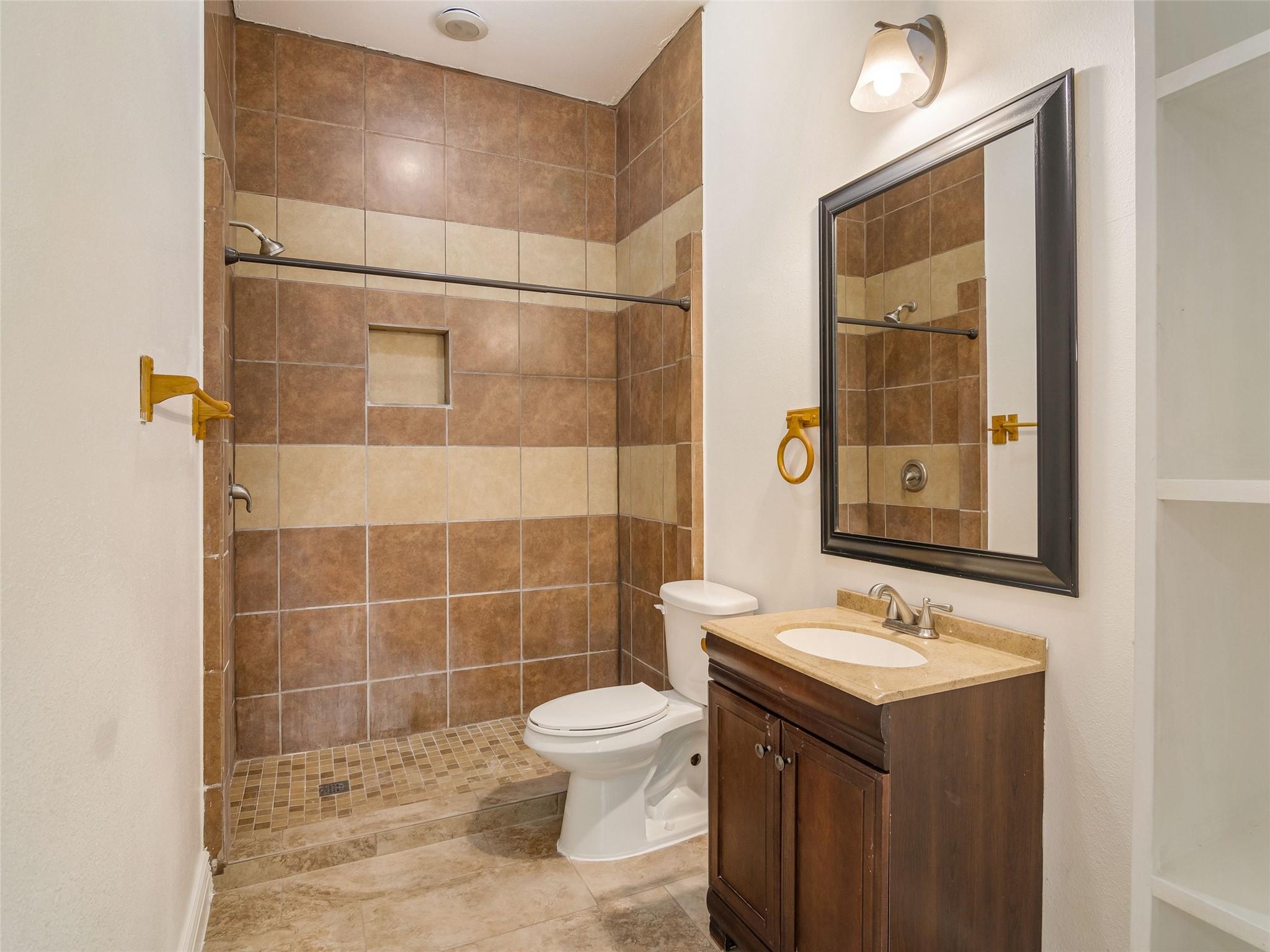 101 Hunters Glen Dr, San Marcos, TX 78666