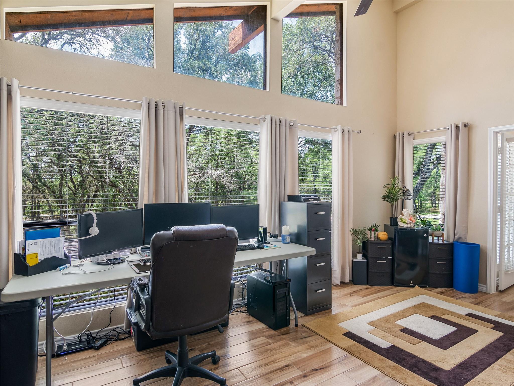 101 Hunters Glen Dr, San Marcos, TX 78666