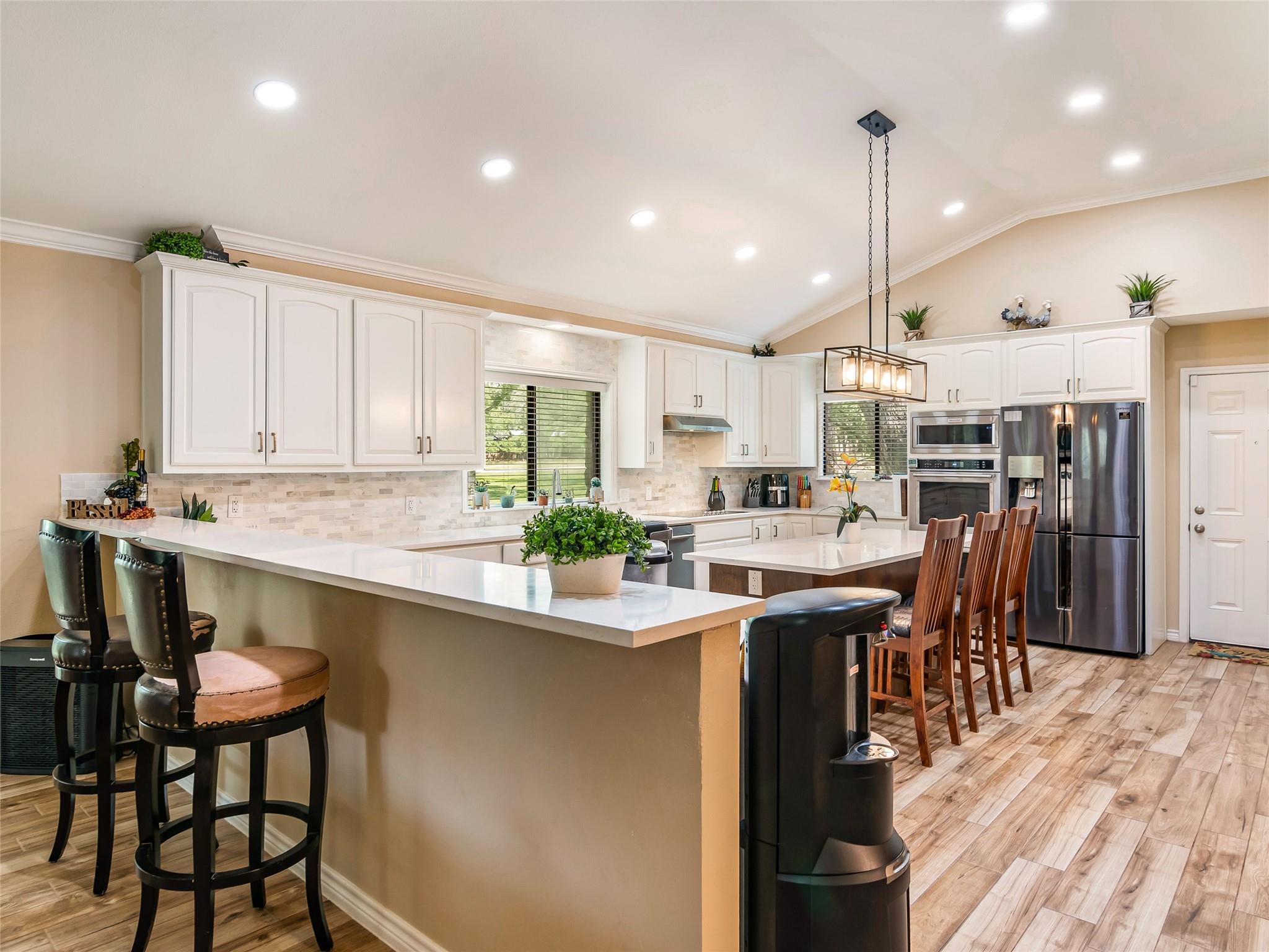 101 Hunters Glen Dr, San Marcos, TX 78666