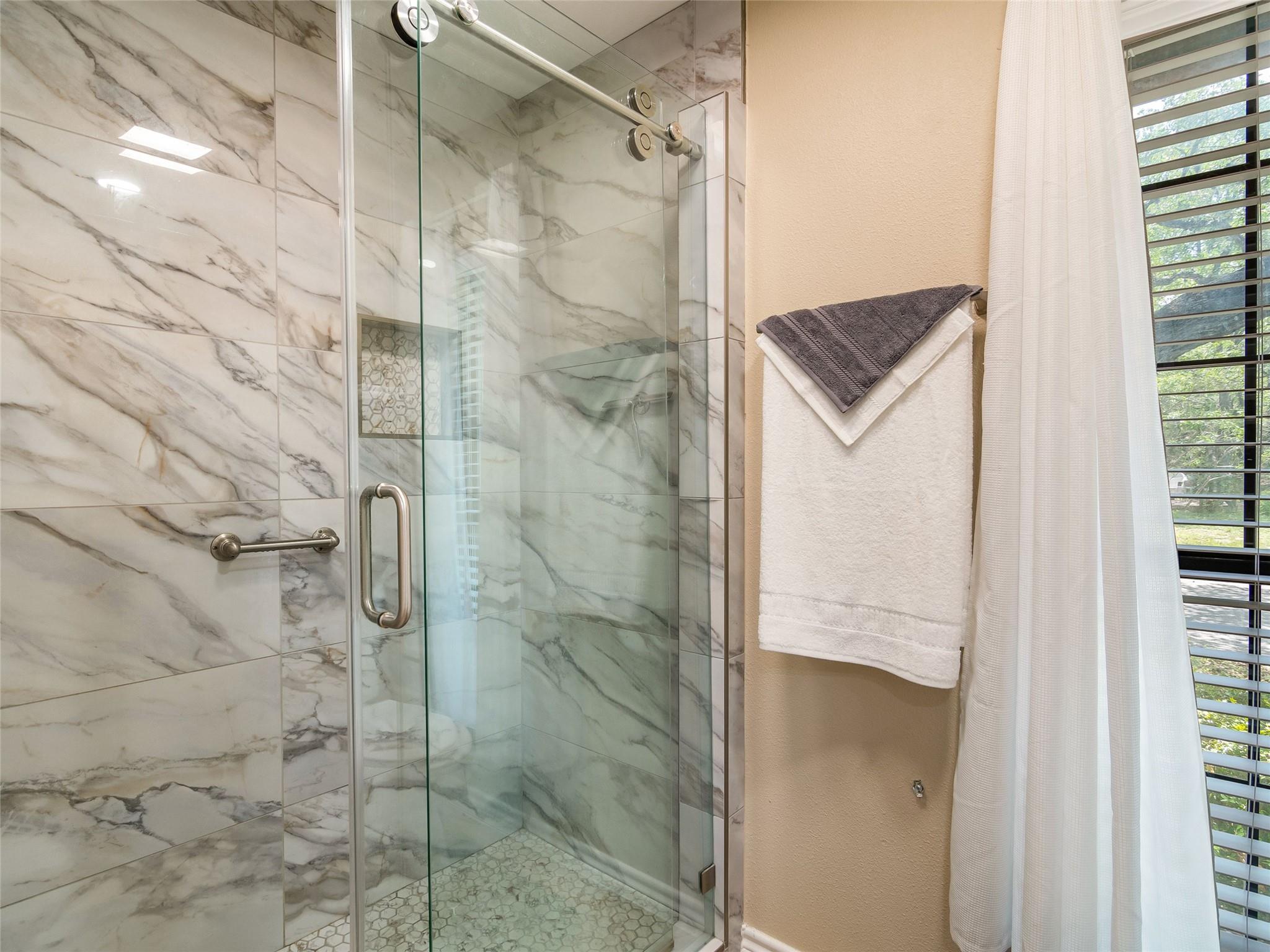 101 Hunters Glen Dr, San Marcos, TX 78666