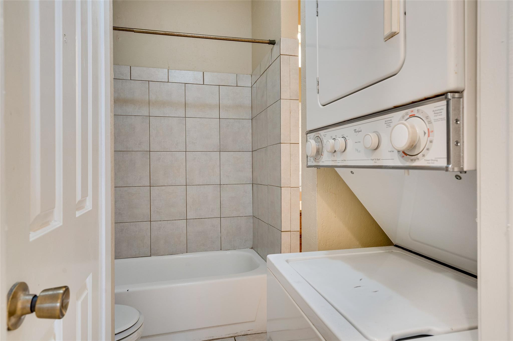 715 W 22 1/2 St # 205, Austin, TX 78705