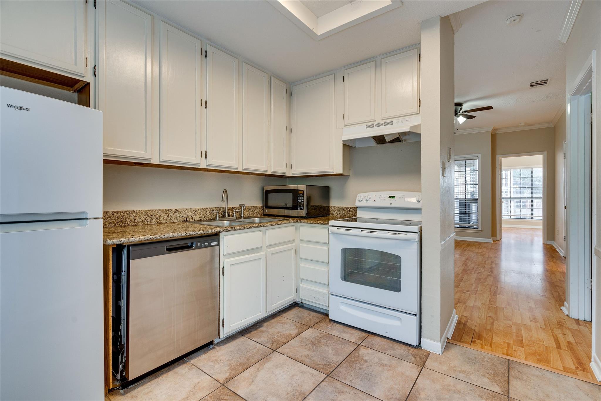 715 W 22 1/2 St # 205, Austin, TX 78705