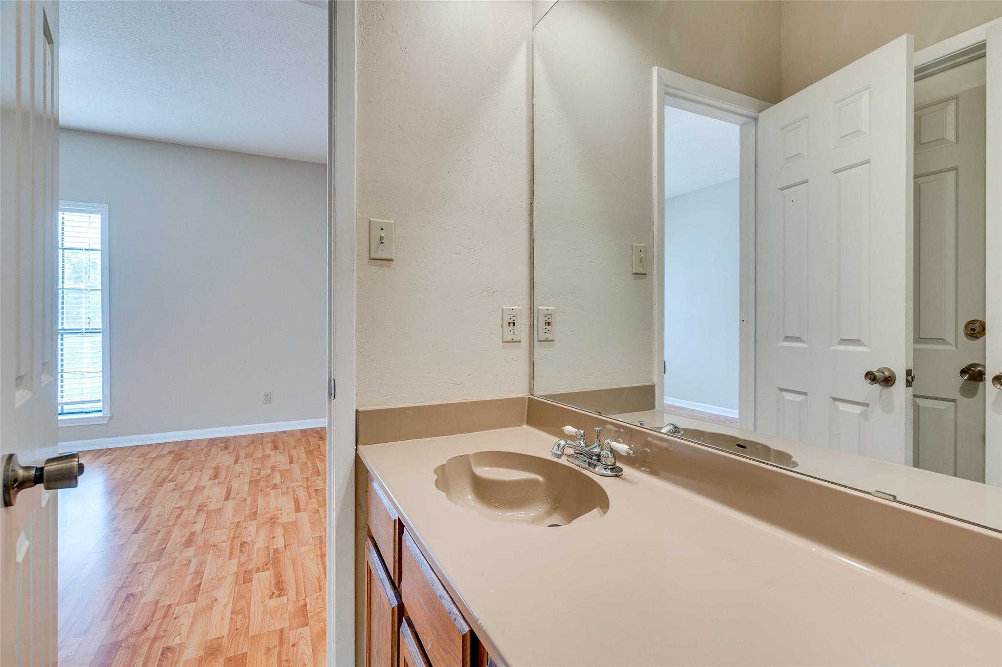 715 W 22 1/2 St # 205, Austin, TX 78705