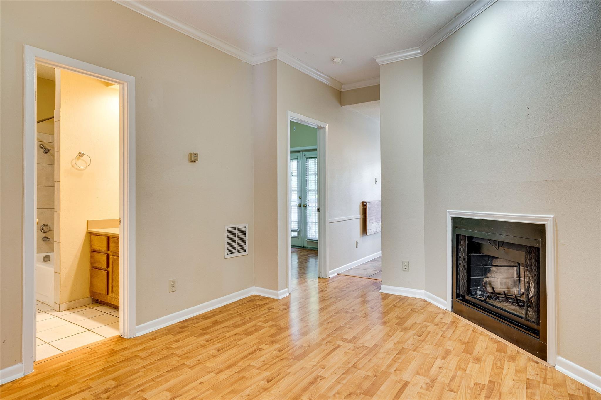 715 W 22 1/2 St # 205, Austin, TX 78705