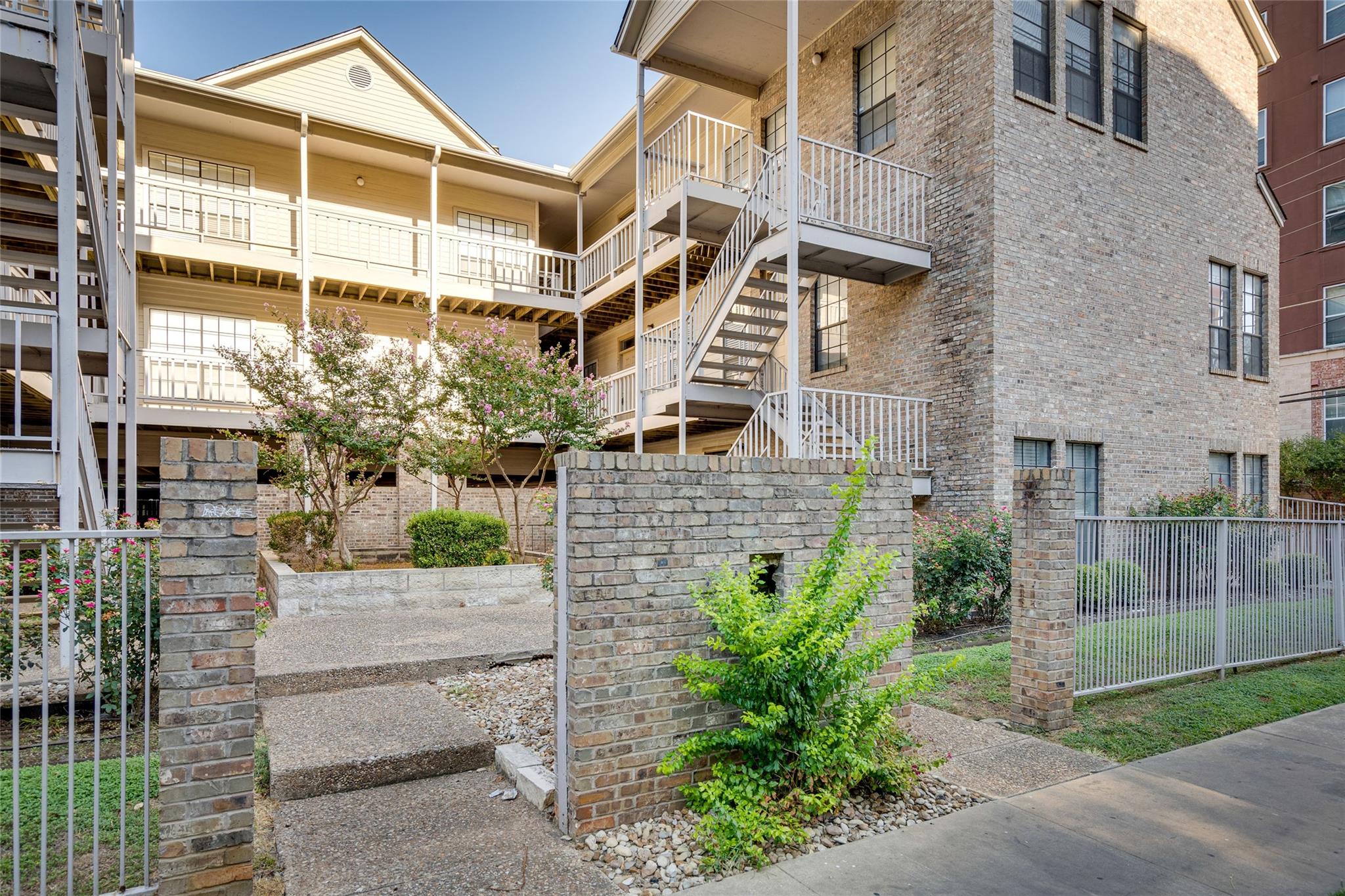 715 W 22 1/2 St # 205, Austin, TX 78705