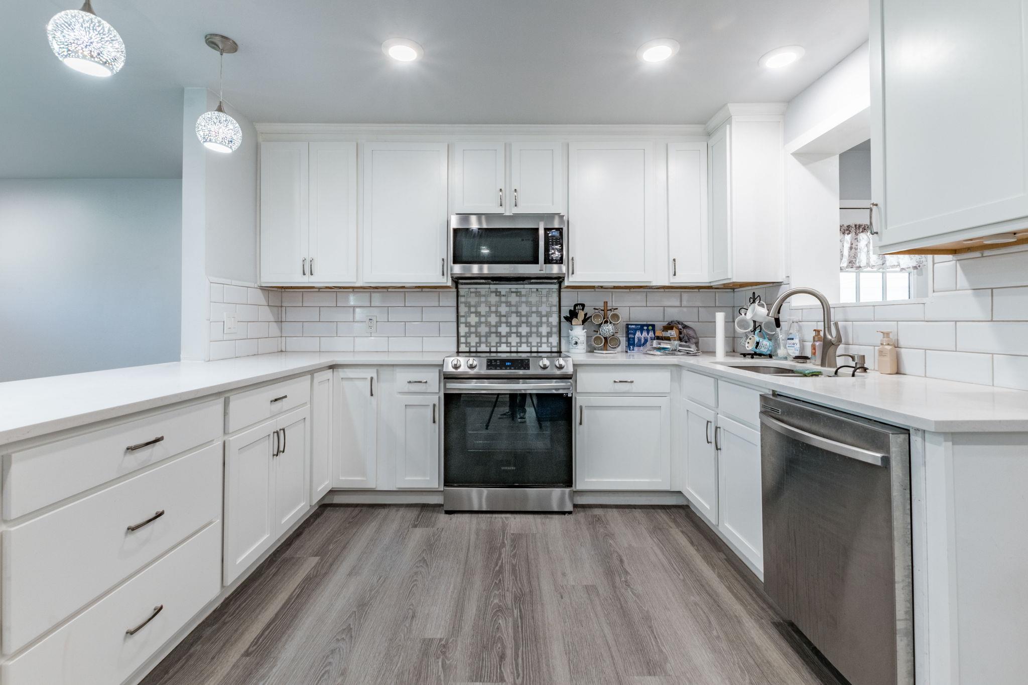 501 College Ave, Florence, TX 76527