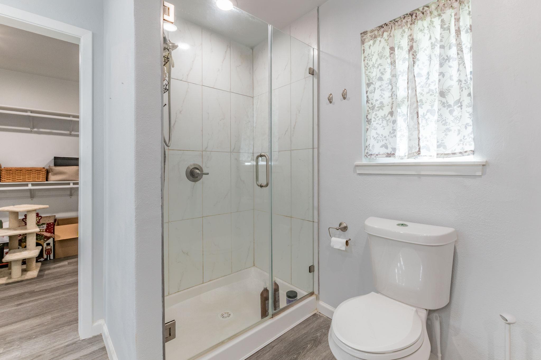 501 College Ave, Florence, TX 76527