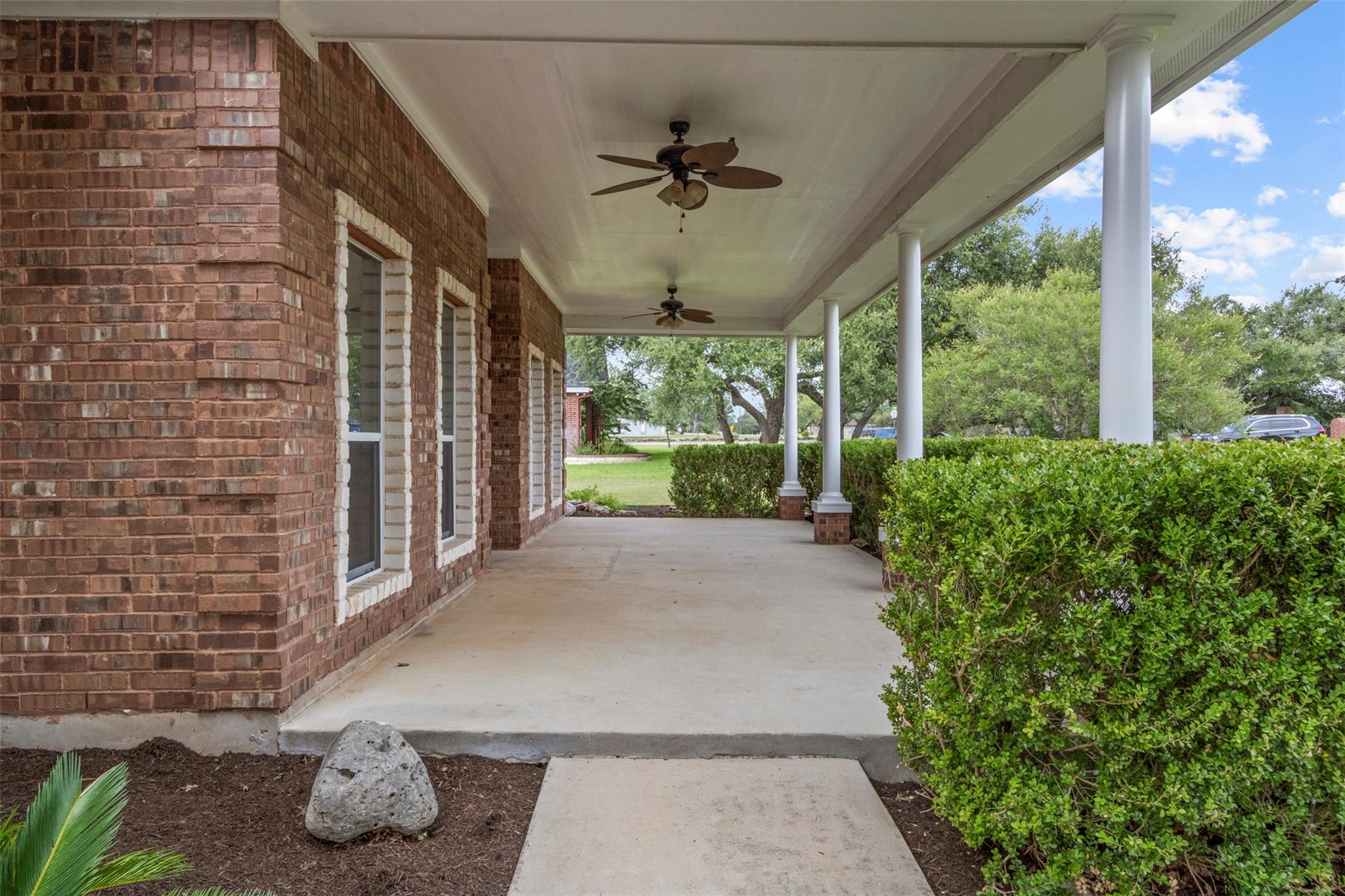 1205 Mountain View Dr, San Marcos, TX 78666