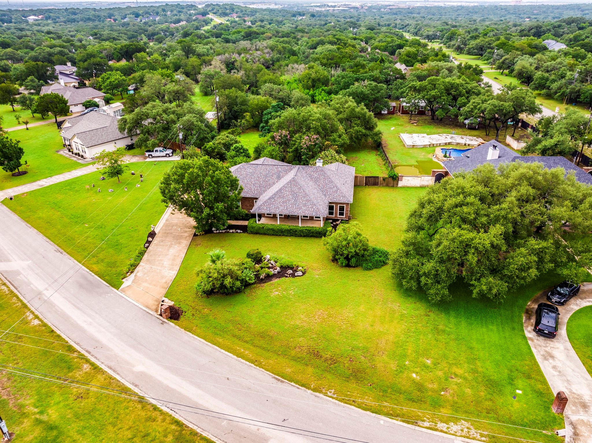 1205 Mountain View Dr, San Marcos, TX 78666