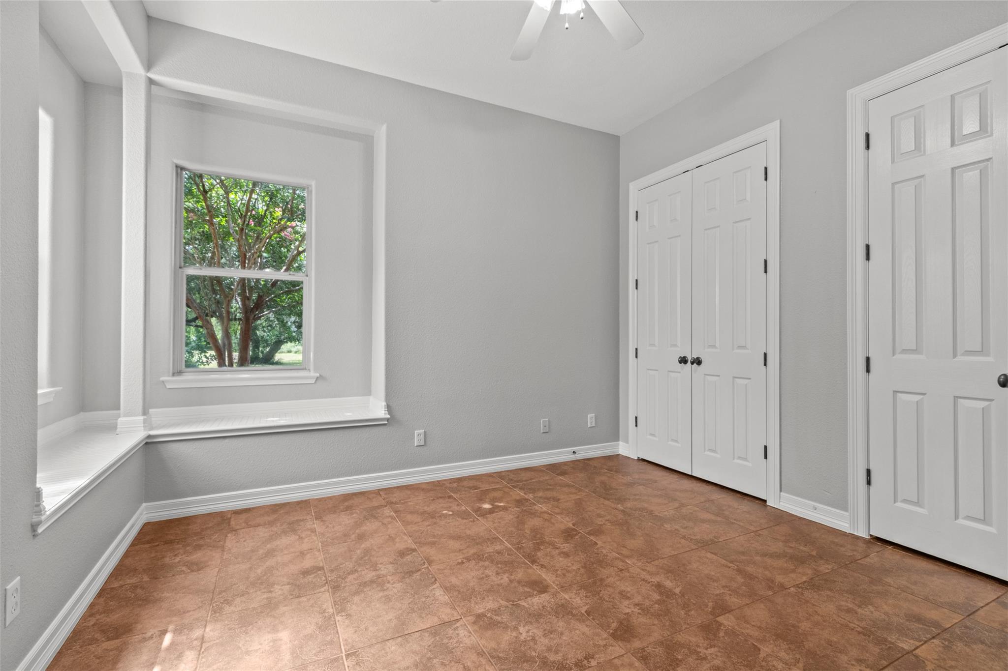 1205 Mountain View Dr, San Marcos, TX 78666