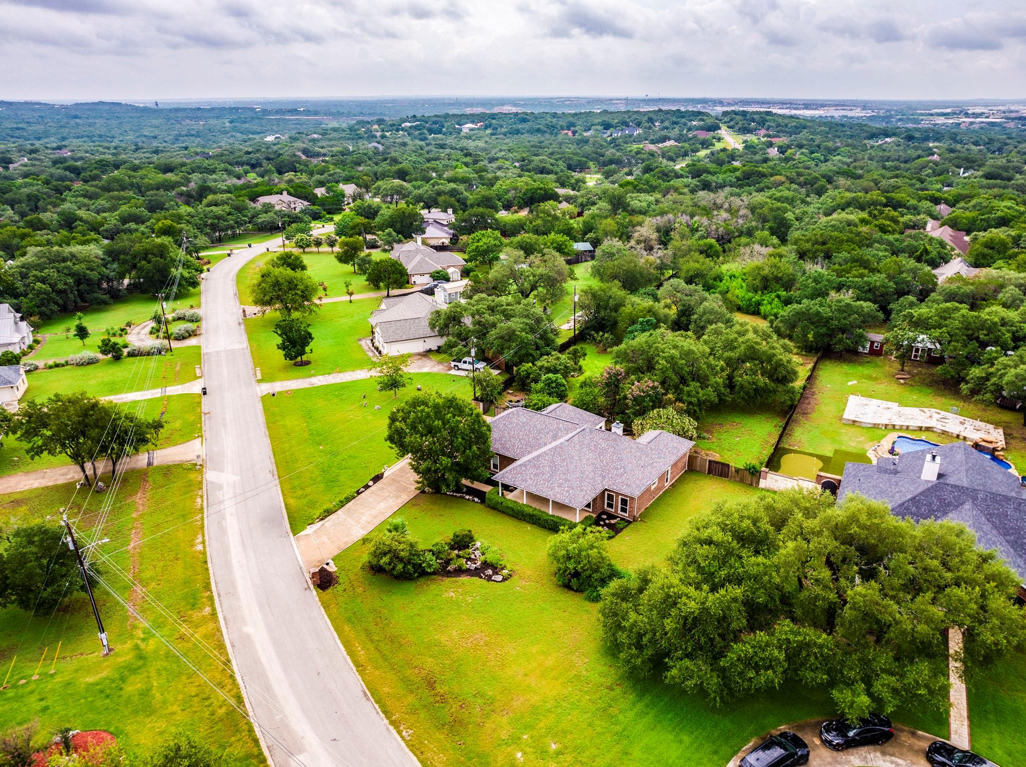 1205 Mountain View Dr, San Marcos, TX 78666