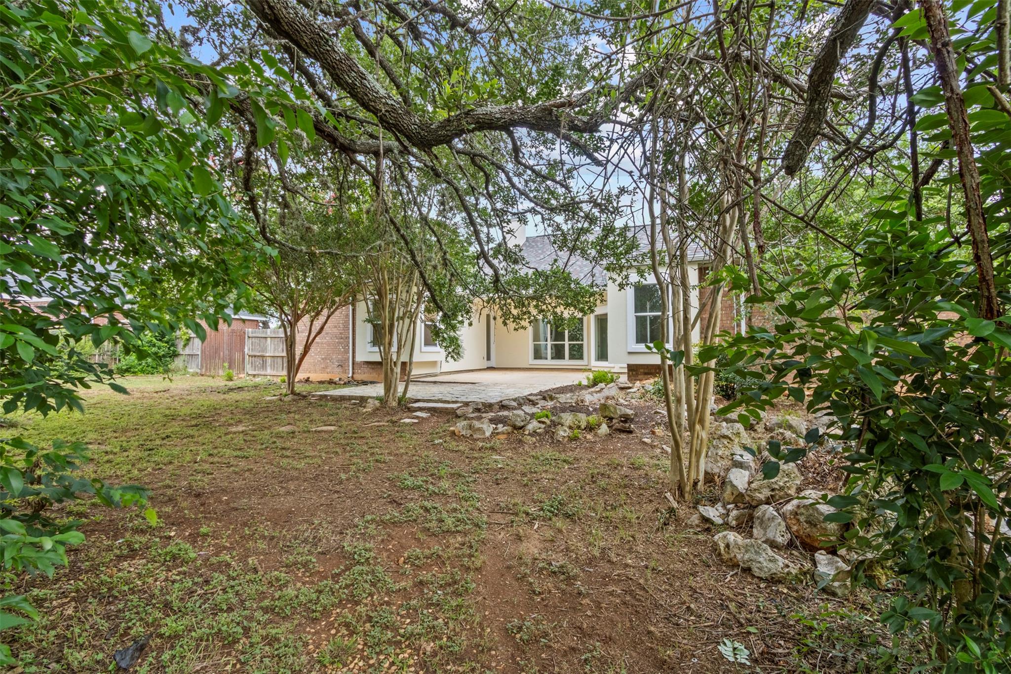 1205 Mountain View Dr, San Marcos, TX 78666