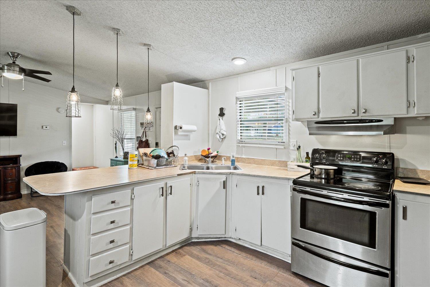 272 Quail Ridge Dr, Kyle, TX 78640