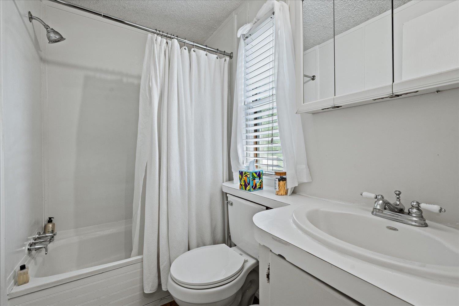 272 Quail Ridge Dr, Kyle, TX 78640