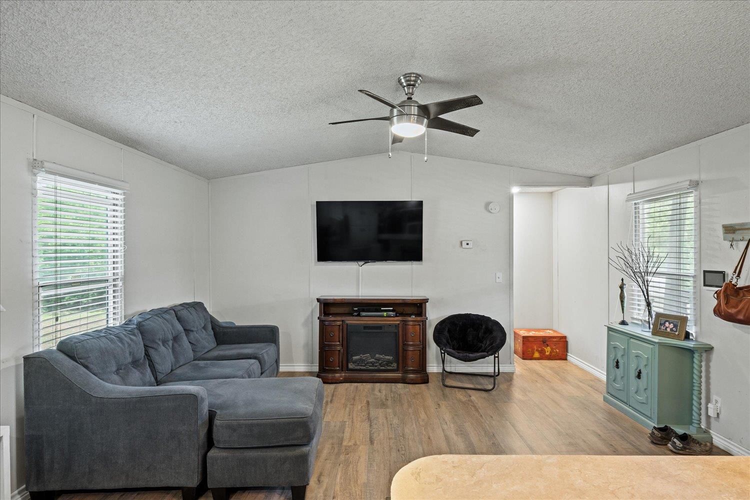 272 Quail Ridge Dr, Kyle, TX 78640