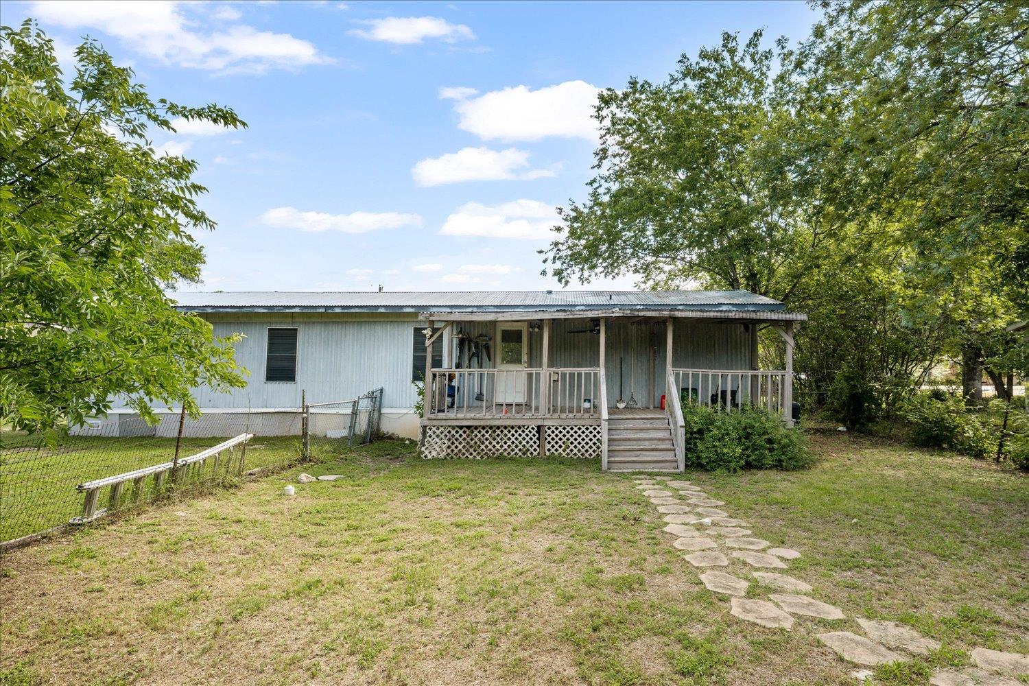 272 Quail Ridge Dr, Kyle, TX 78640