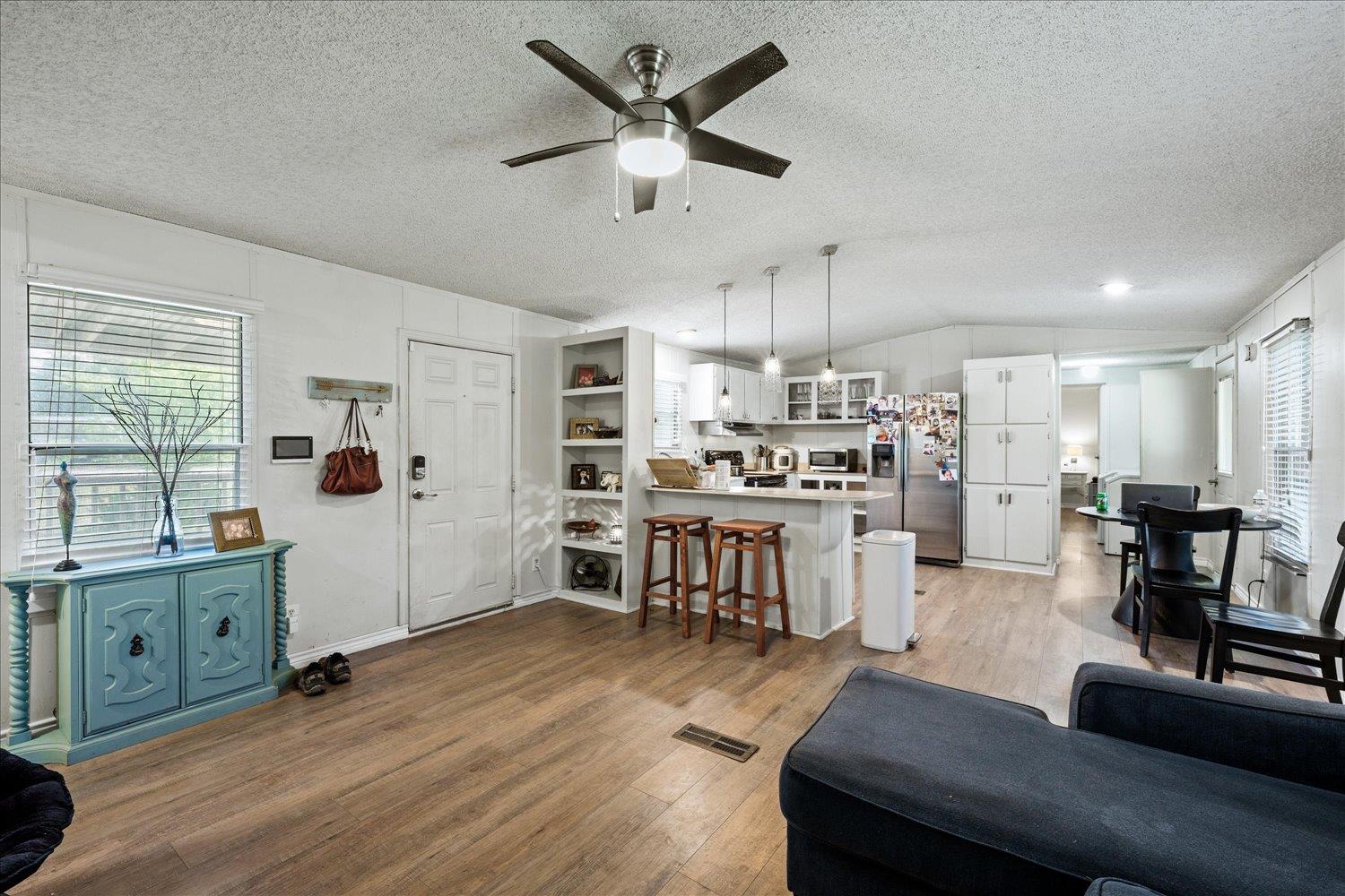 272 Quail Ridge Dr, Kyle, TX 78640