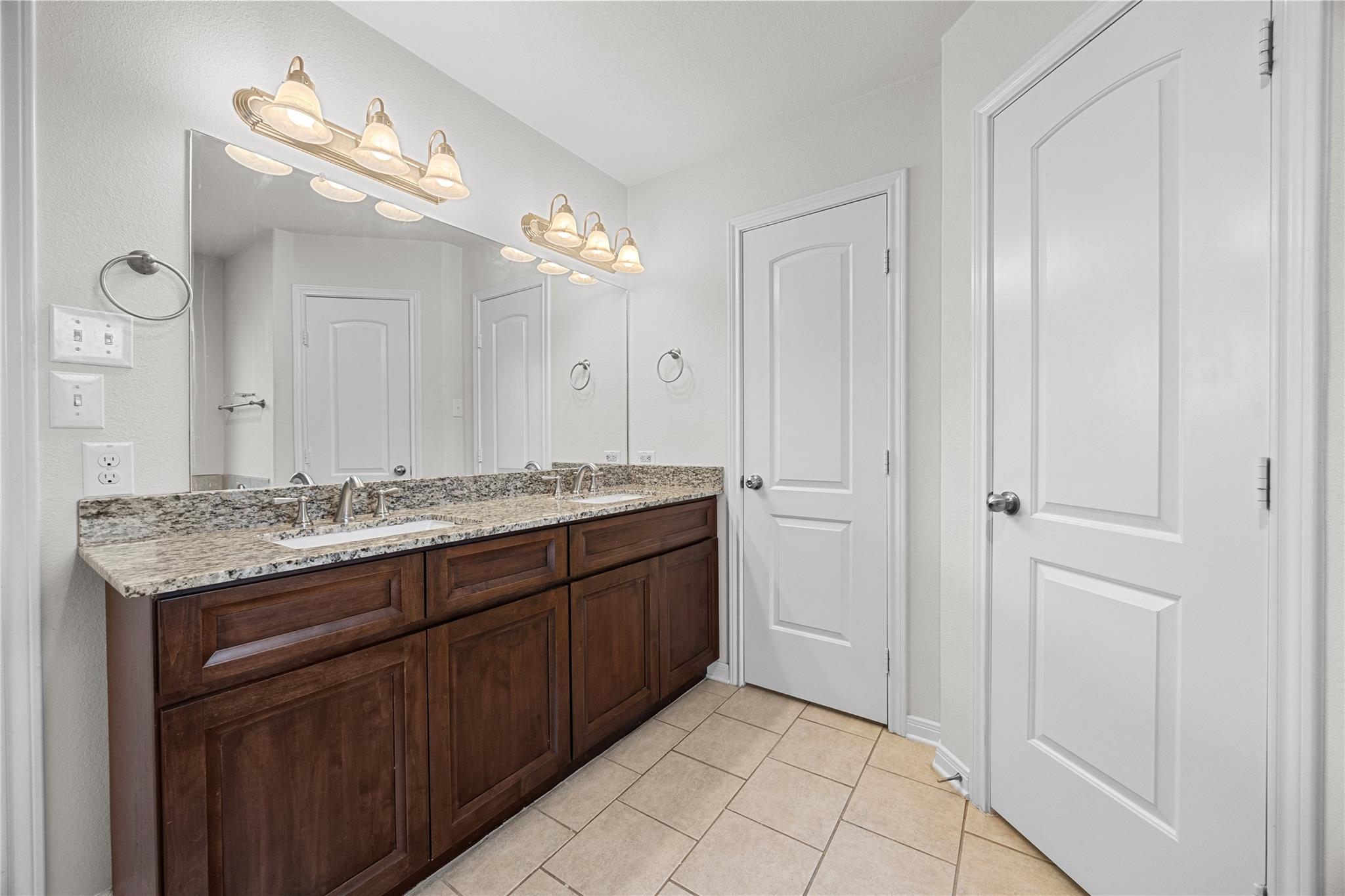 21607 Santa Carlo Ave, Lago Vista, TX 78645