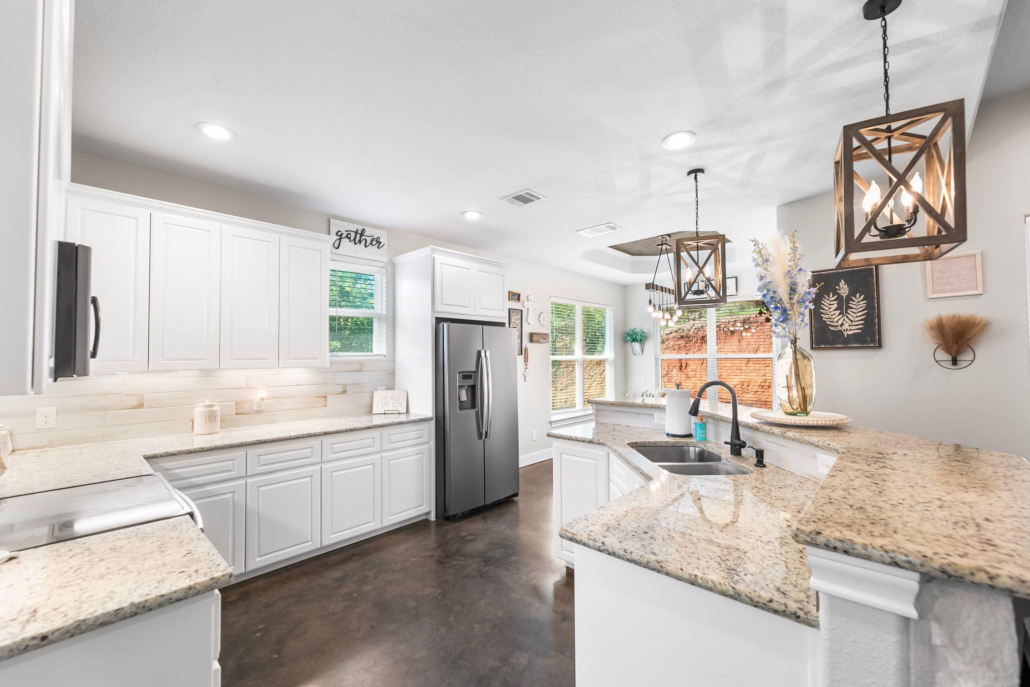 102 Moku Ct, Bastrop, TX 78602