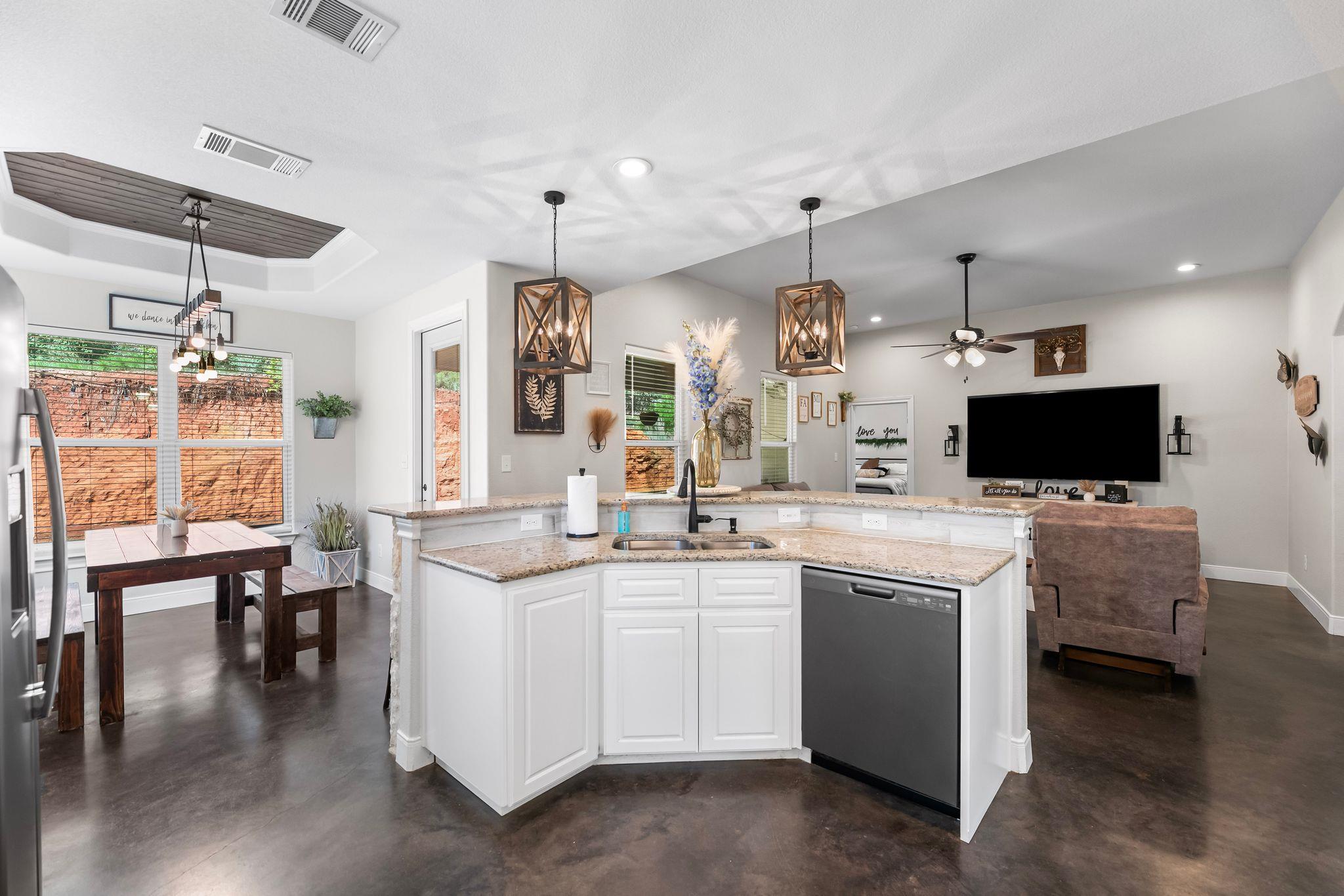 102 Moku Ct, Bastrop, TX 78602
