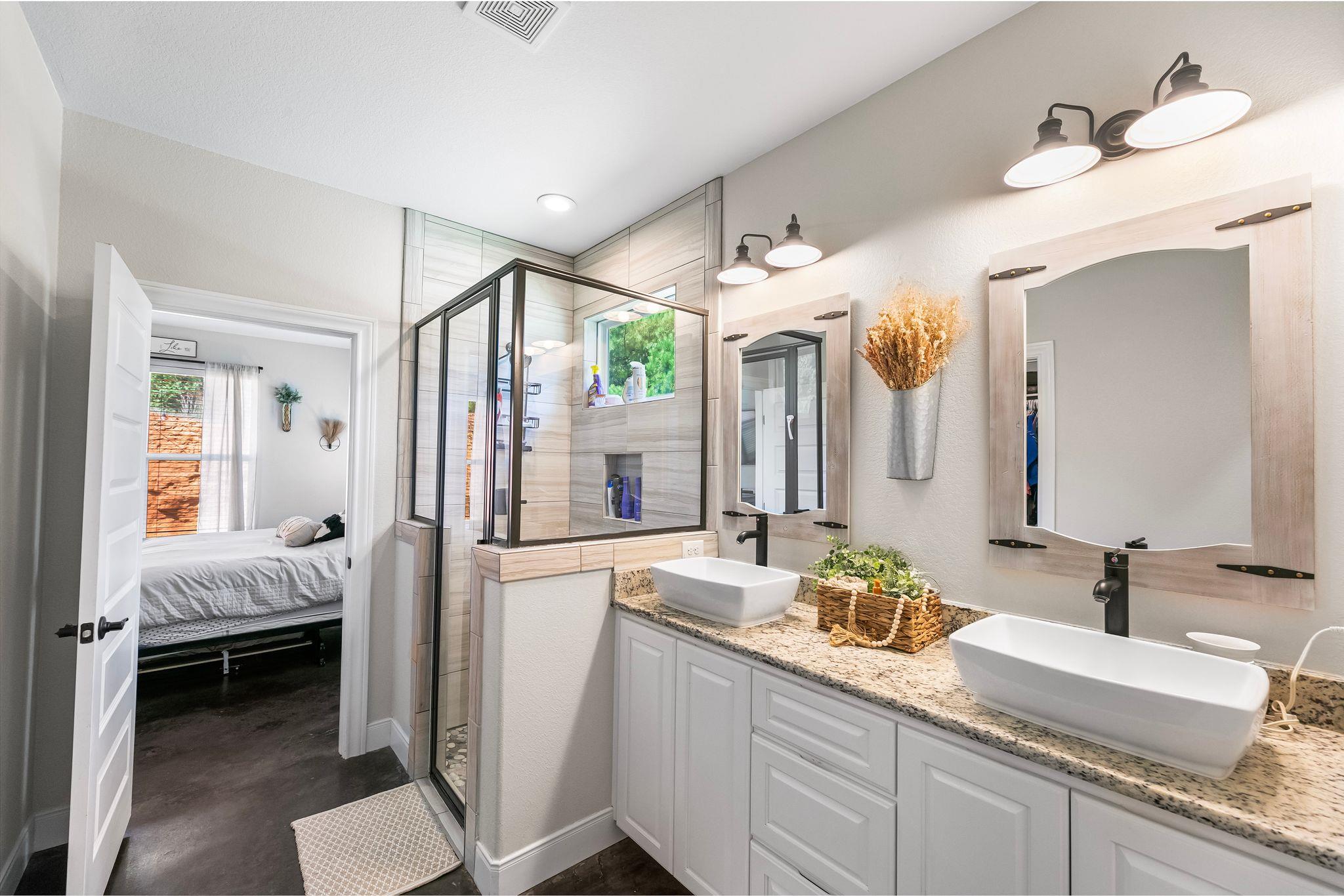 102 Moku Ct, Bastrop, TX 78602