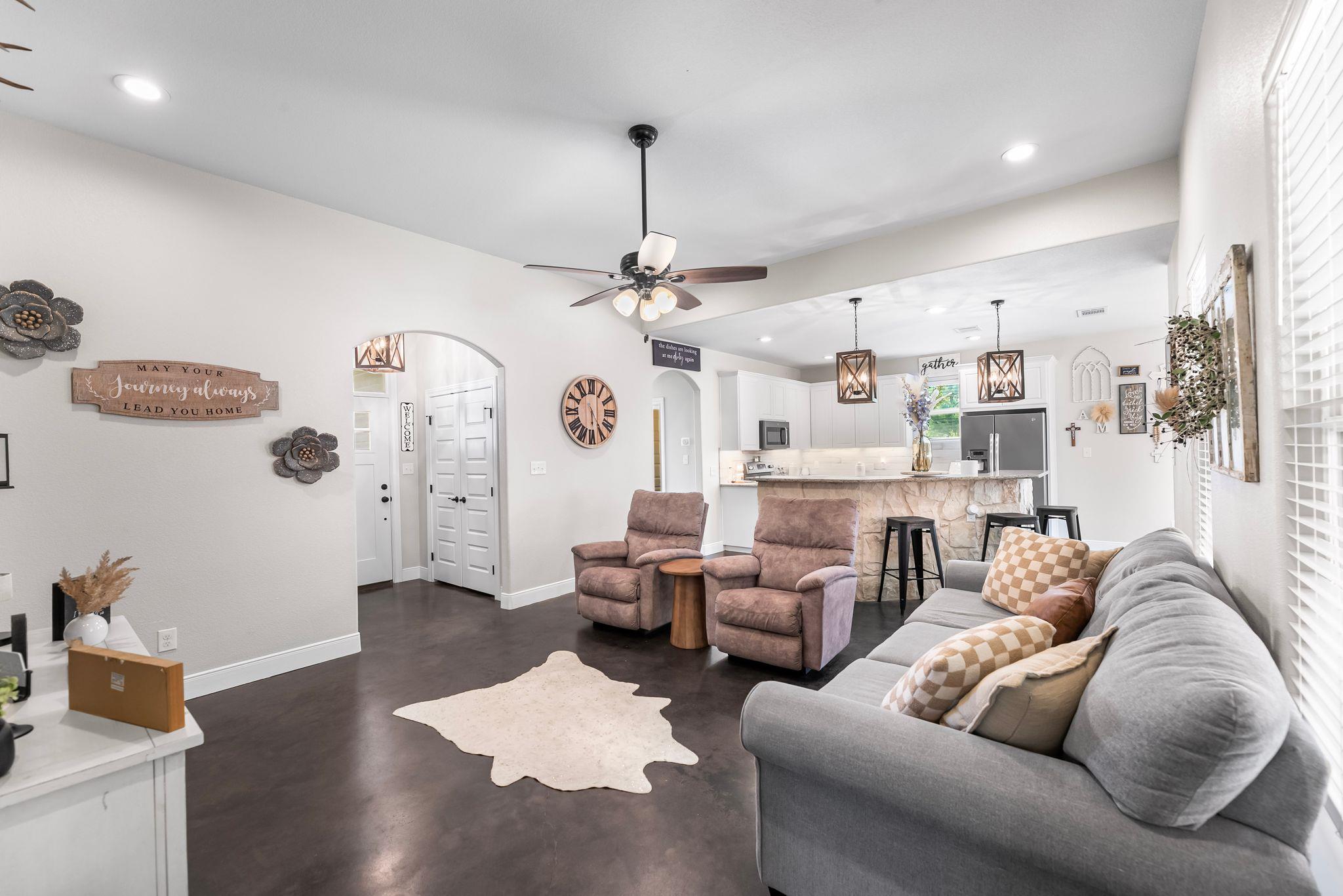 102 Moku Ct, Bastrop, TX 78602