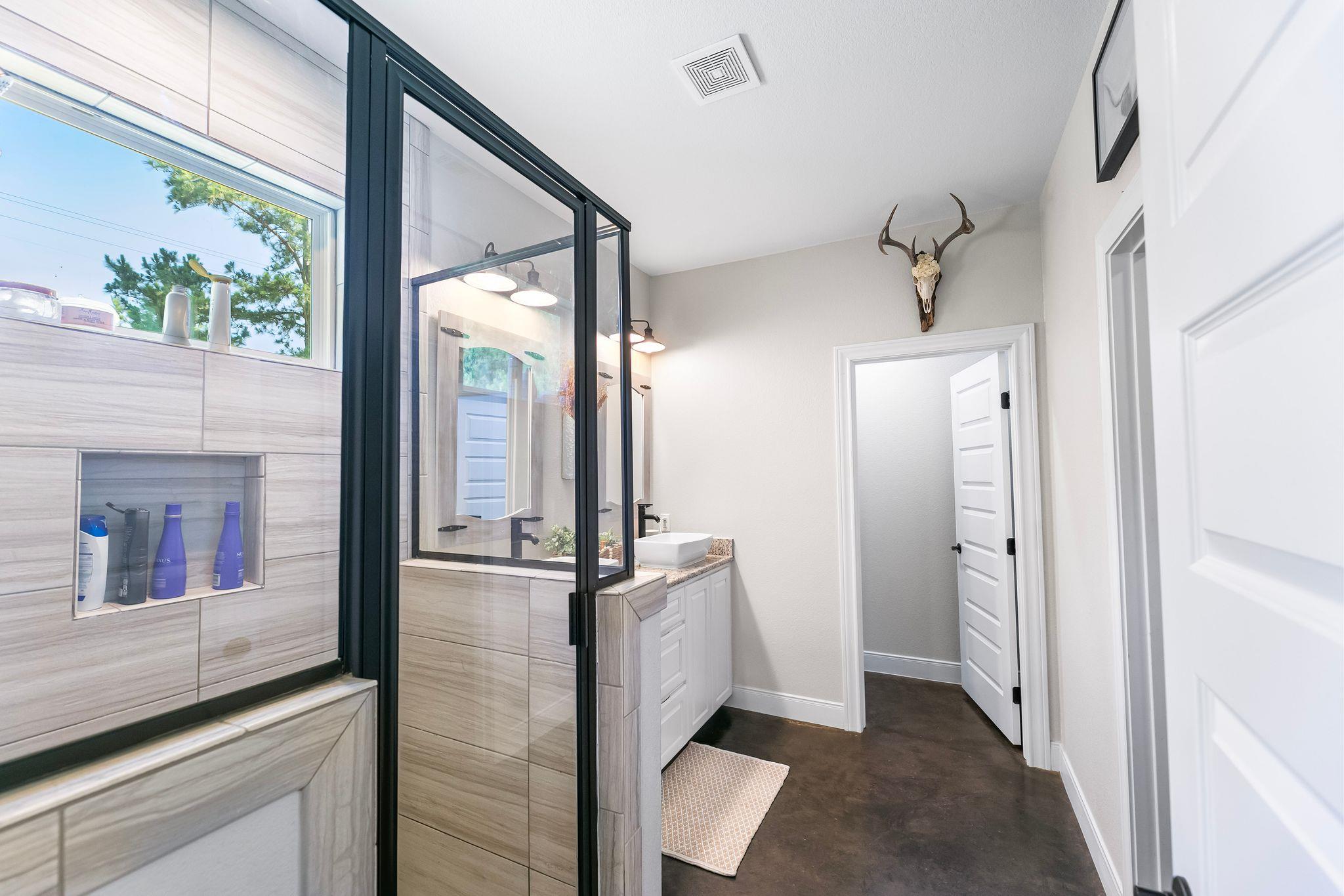 102 Moku Ct, Bastrop, TX 78602