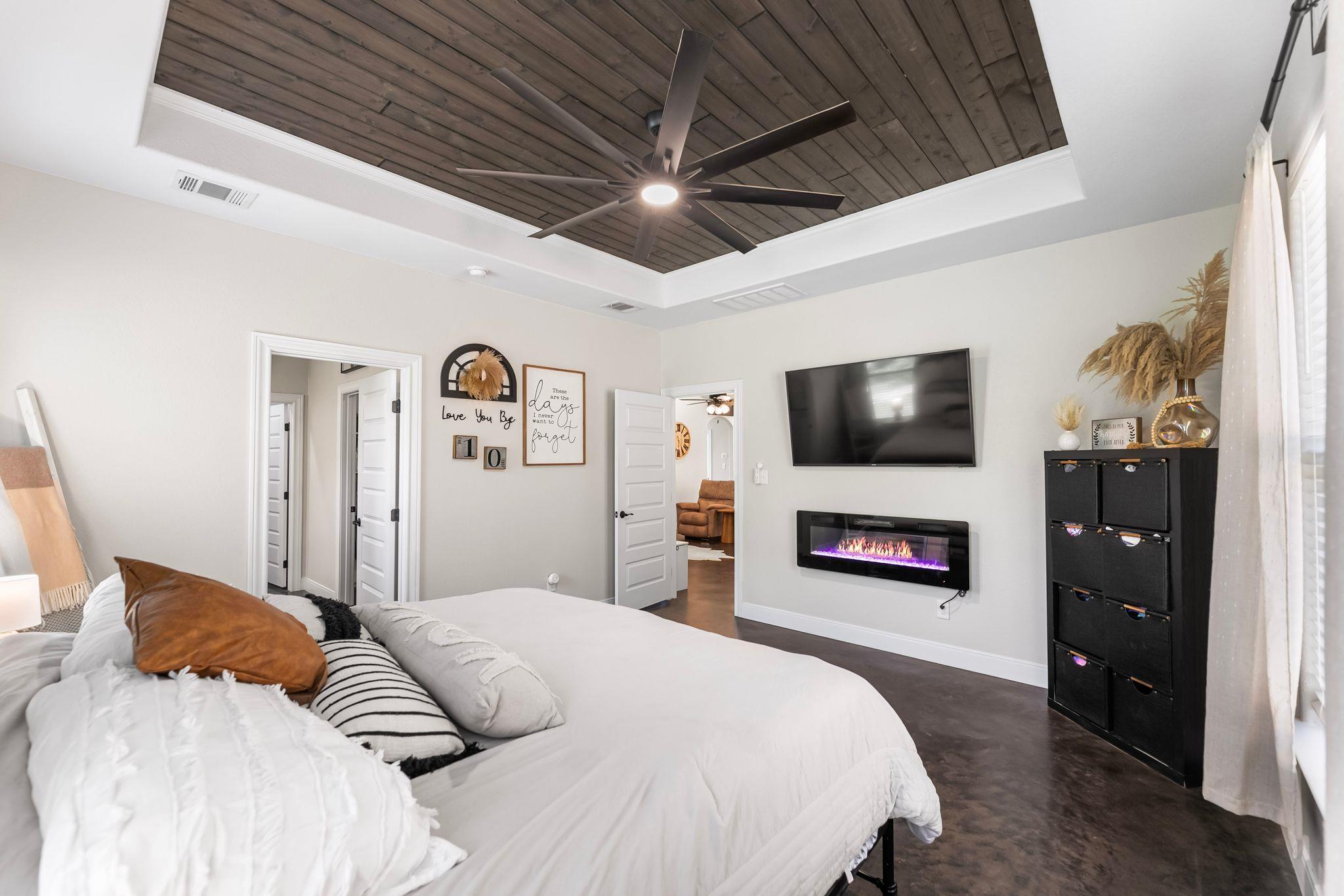 102 Moku Ct, Bastrop, TX 78602