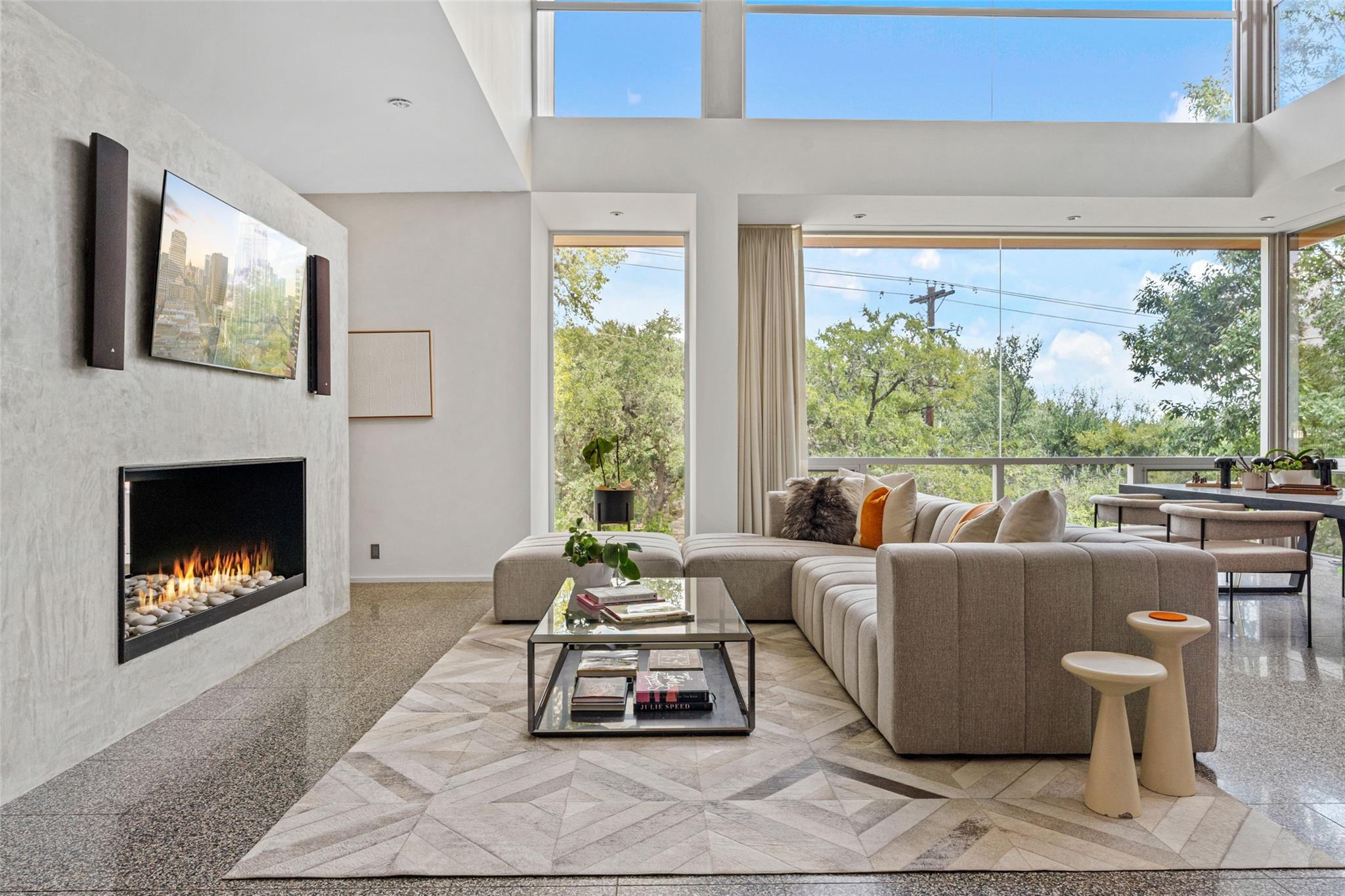 2505 Stratford Dr, Austin, TX 78746