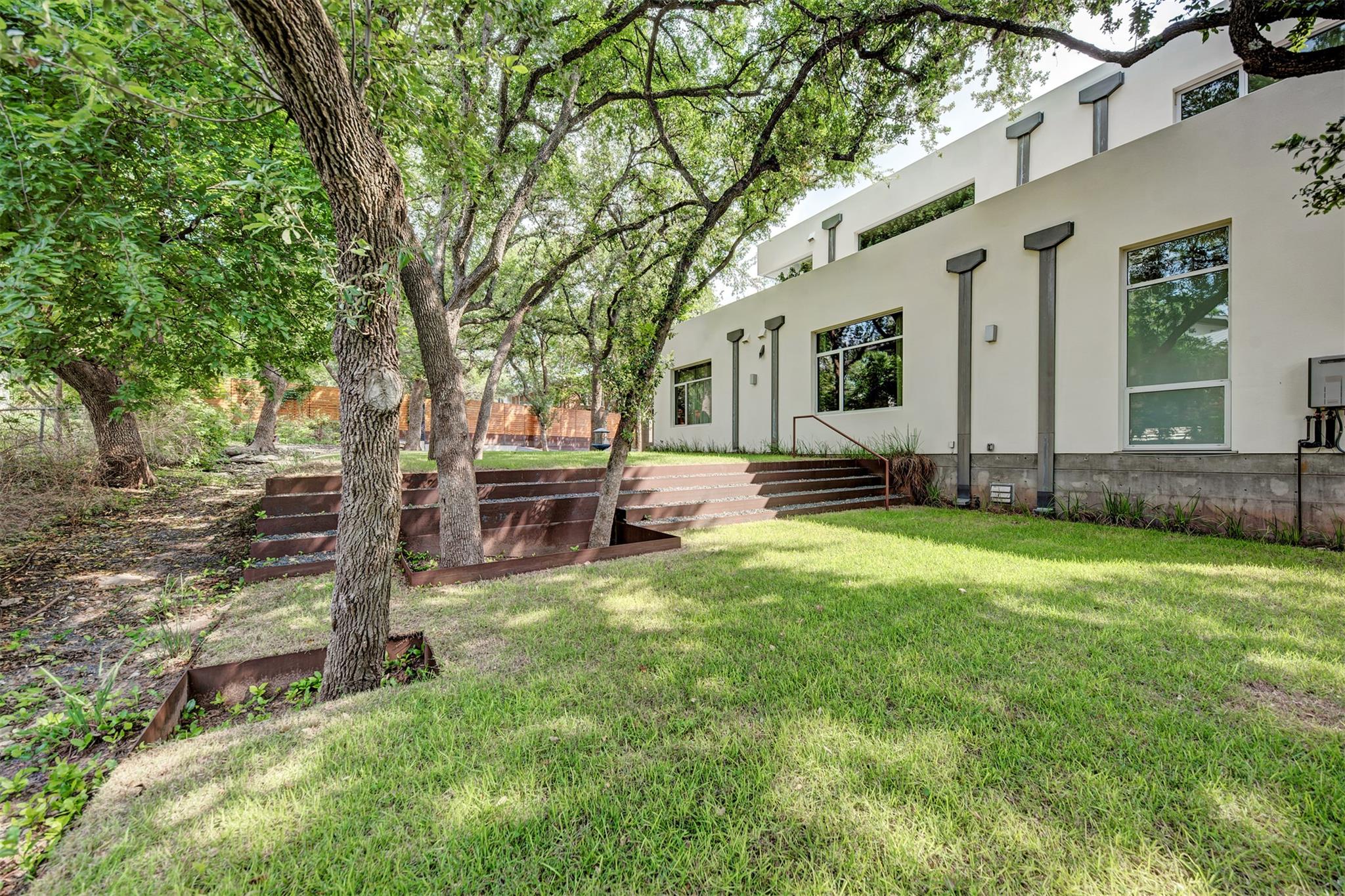 2505 Stratford Dr, Austin, TX 78746