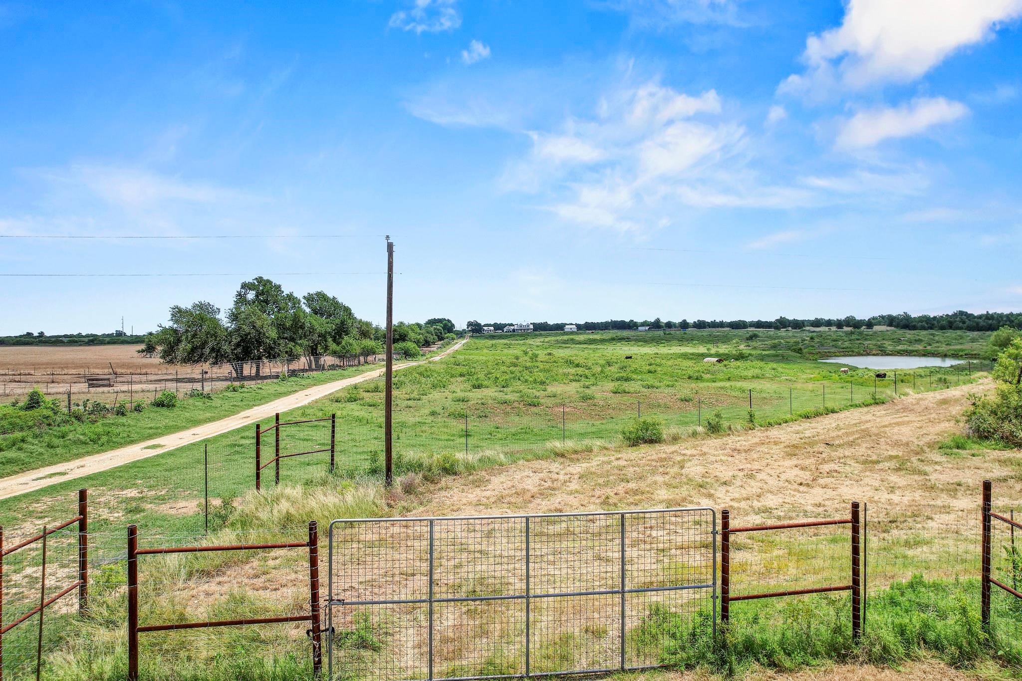 3935 County Road 463, Elgin, TX 78621