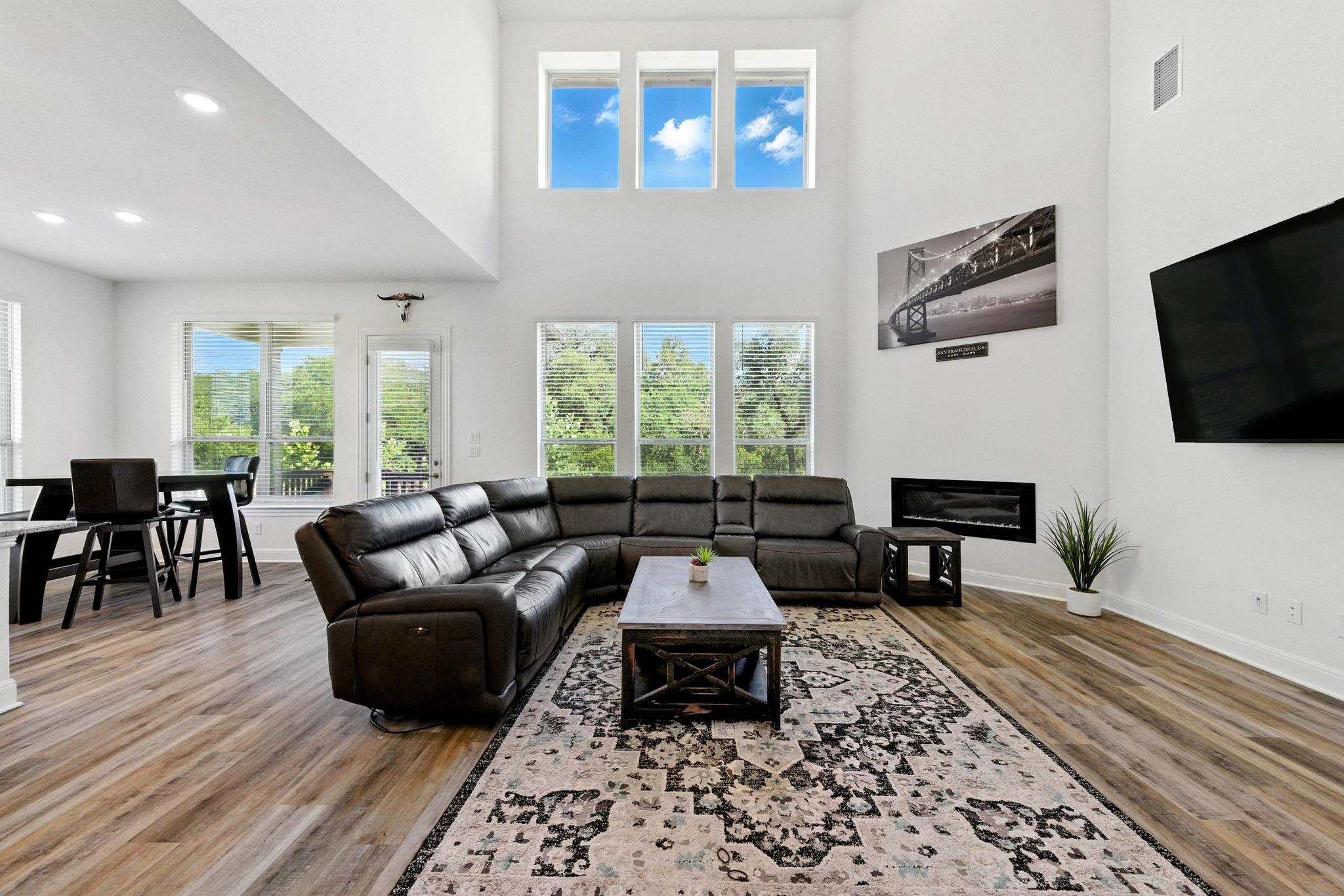 216 Tovas Secret Cv, Georgetown, TX 78628