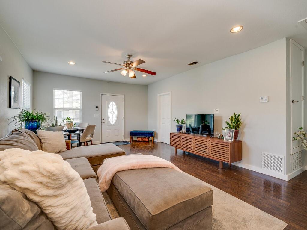 3010 E 14th St, Austin, TX 78702