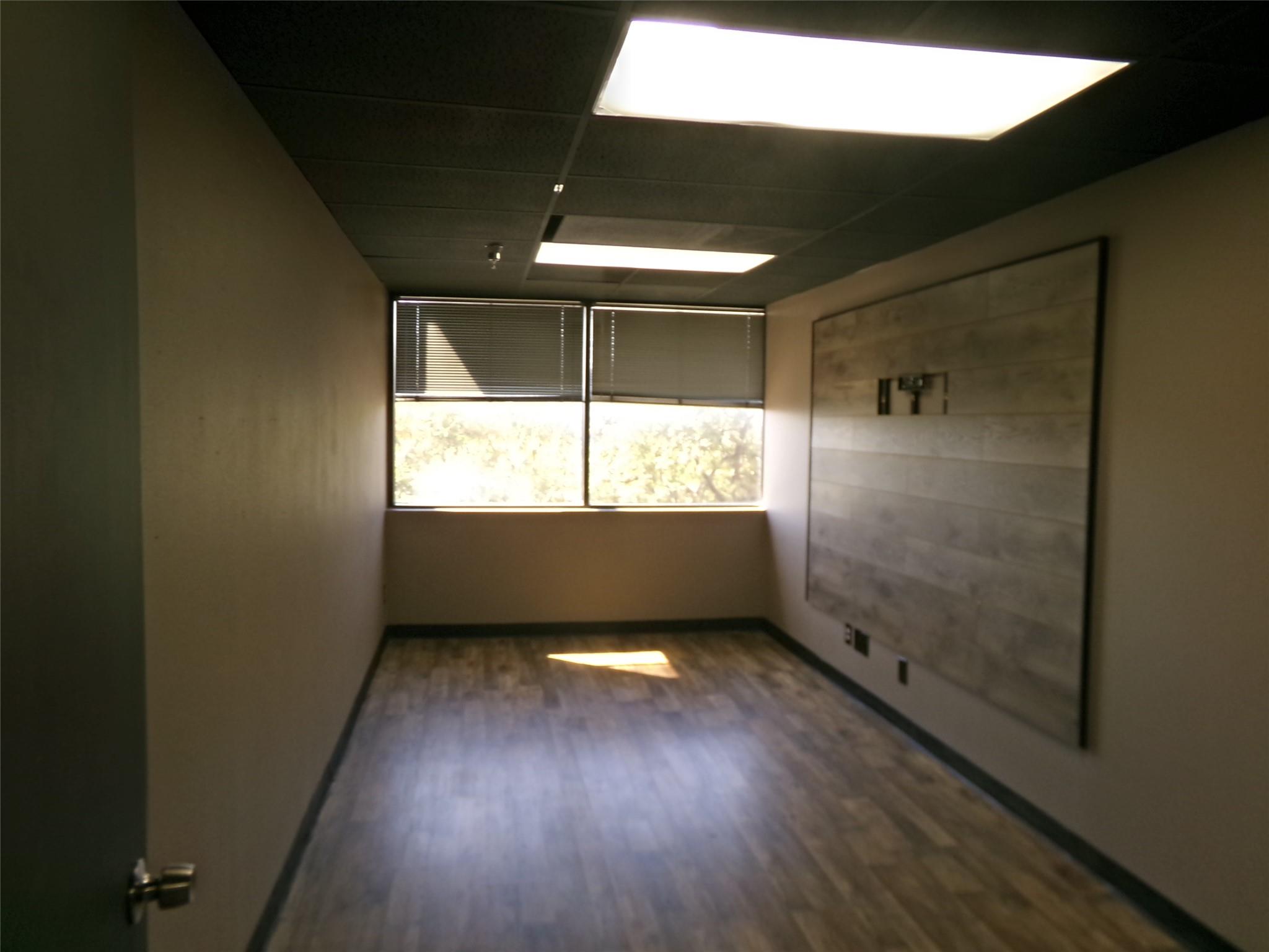 9800 N Lamar Blvd # 214, Austin, TX 78753